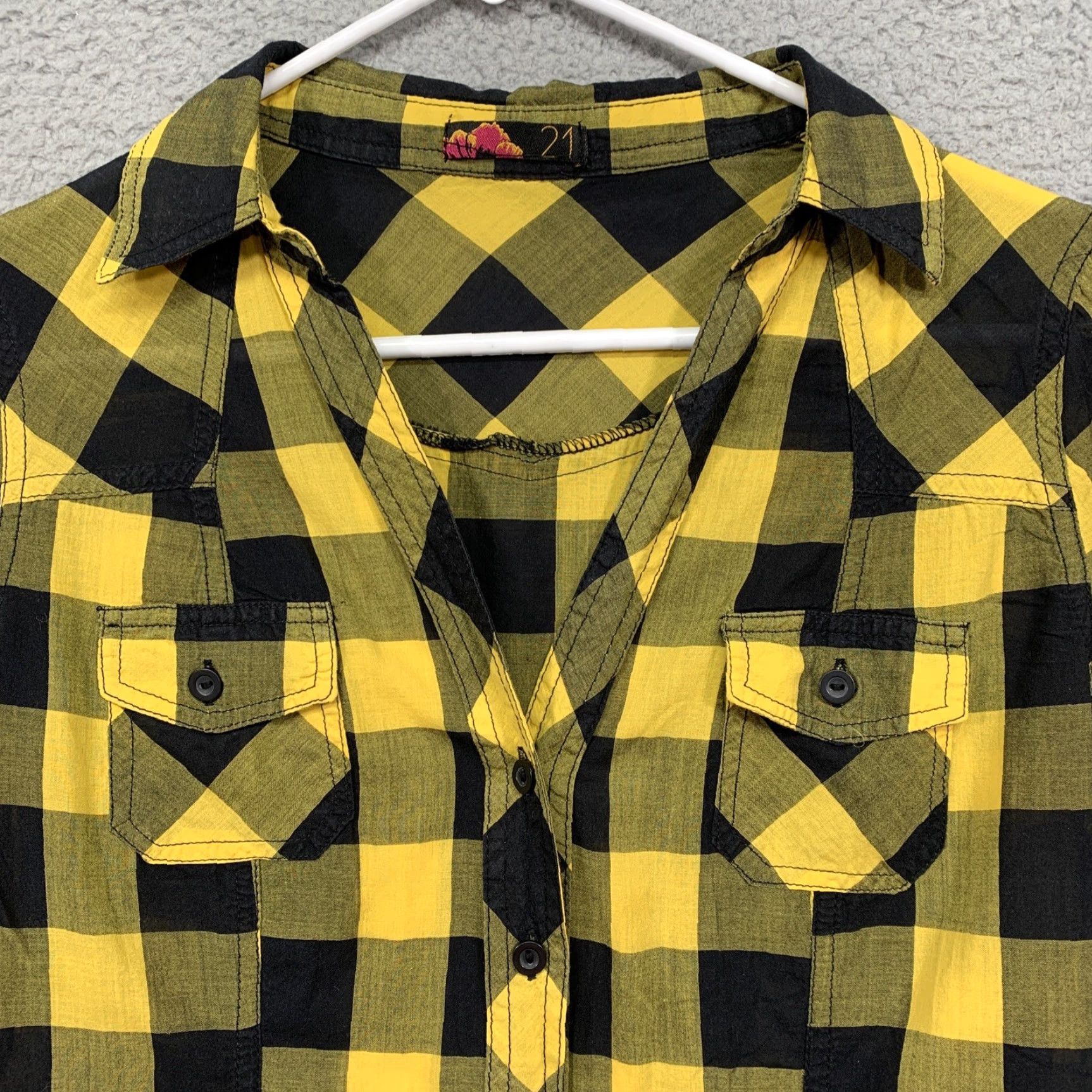 Vintage Rue21 Women’s Blouse Small Yellow Black Plaid 3/4 Sleeve Pockets V-Neck Shirt Womens Size S / US 4 / IT 40 - 3 Thumbnail