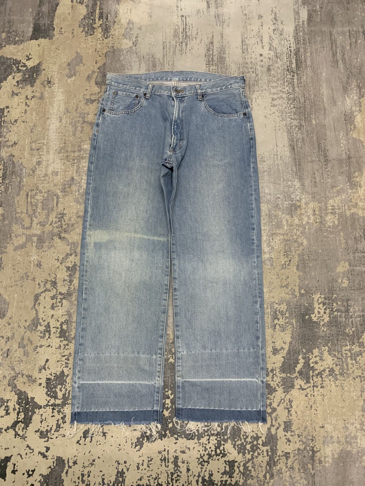 Japanese Brand Uniqlo Vintage UCW Baggy Jeans Light Wash Raw Hem Denim Size US 34 / EU 50 - 1 Thumbnail