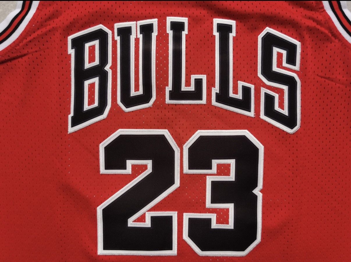 NBA Maglia NBA Jordan 23 Bulls '98 Finals - L Size US L / EU 52-54 / 3 - 4 Thumbnail