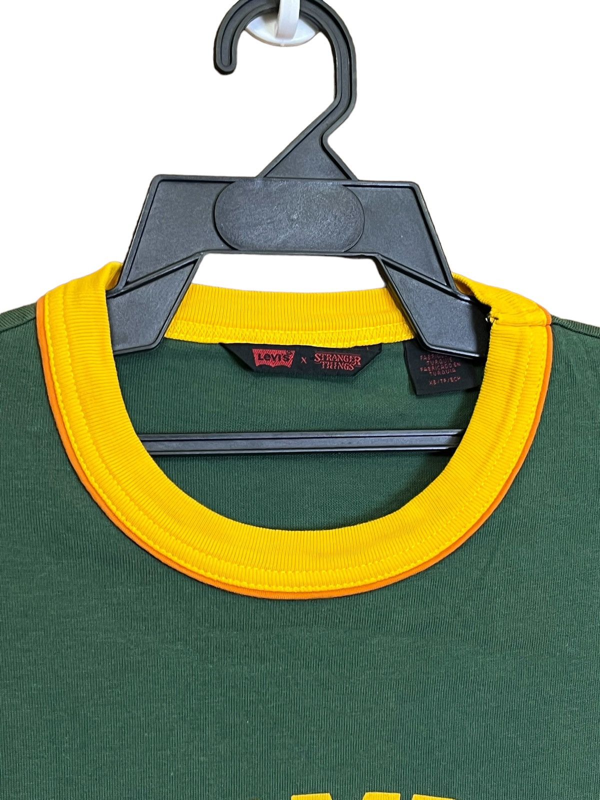 Levi's LEVIS x STRANGER THINGS “CAMP KNOW WHERE” RINGER TEE SHIRT Size US XS / EU 42 / 0 - 4 Thumbnail
