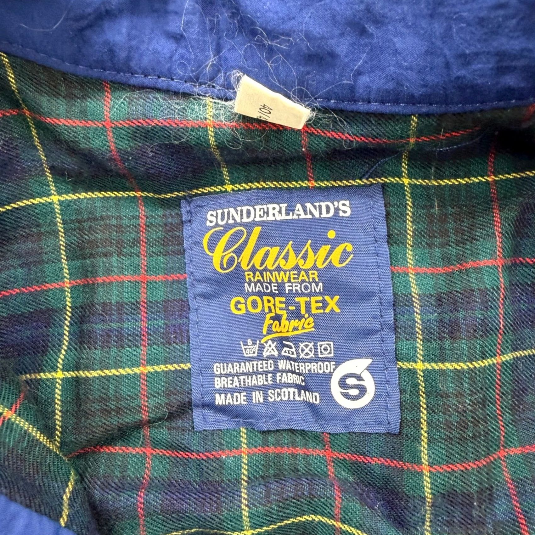 Vintage VINTAGE Sunderland Gore-Tex Raincoat Jacket Blue Plaid Lined Small Mens Coat Nike? Size US S / EU 44-46 / 1 - 3 Thumbnail
