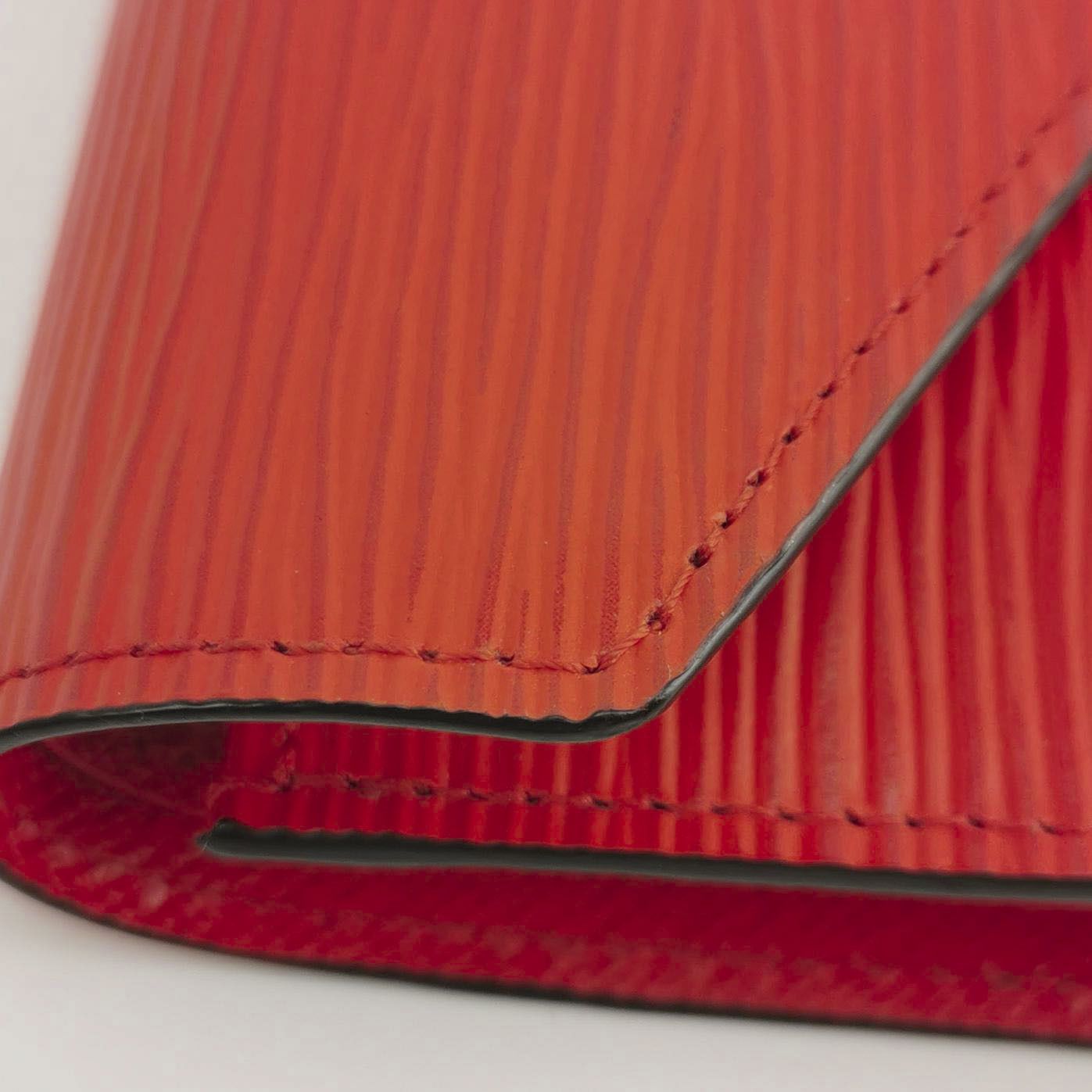 Louis Vuitton Louis Vuitton (LV) Cowhide Solid Color Water Ripple Wallet Size ONE SIZE - 6 Thumbnail