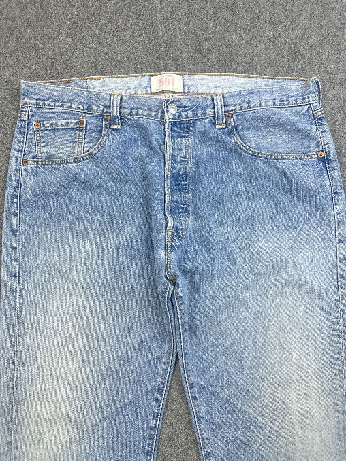 Levi's Vintage Levis 501 Faded Blue Jeans SA0001 Size US 37 - 2 Thumbnail