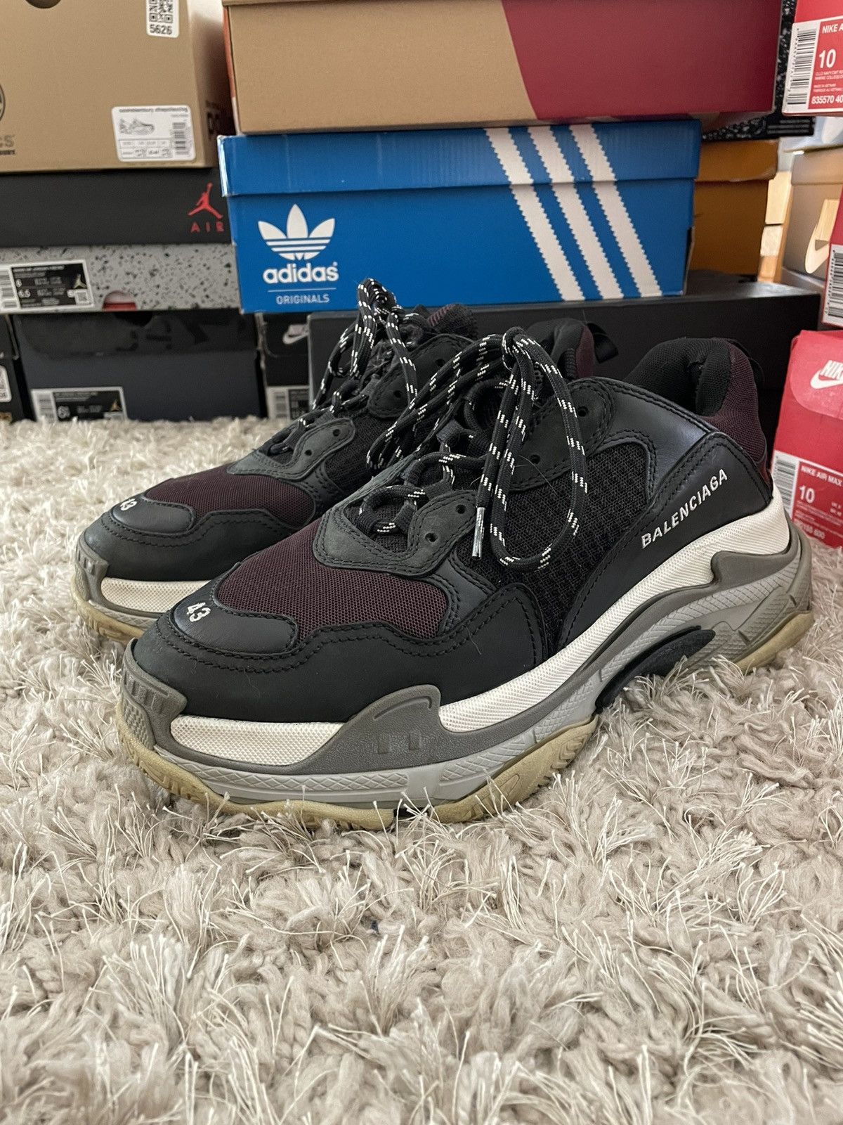 Balenciaga Balenciaga Triple S Burgandy & Black Size US 10 / EU 43 - 1 Thumbnail