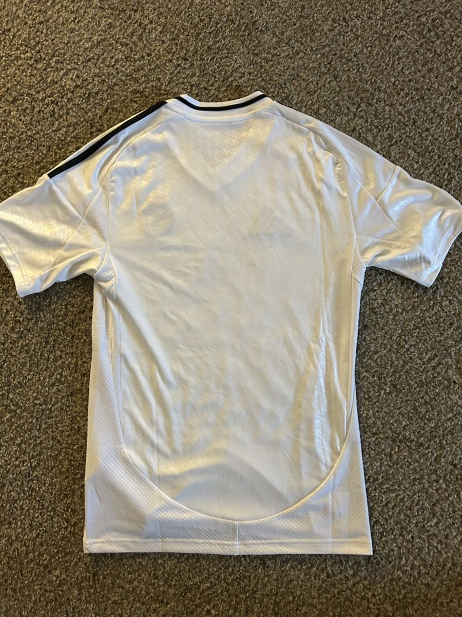 Adidas Real Madrid 2024/2025 Home Jersey Size US XS / EU 42 / 0 - 4 Thumbnail
