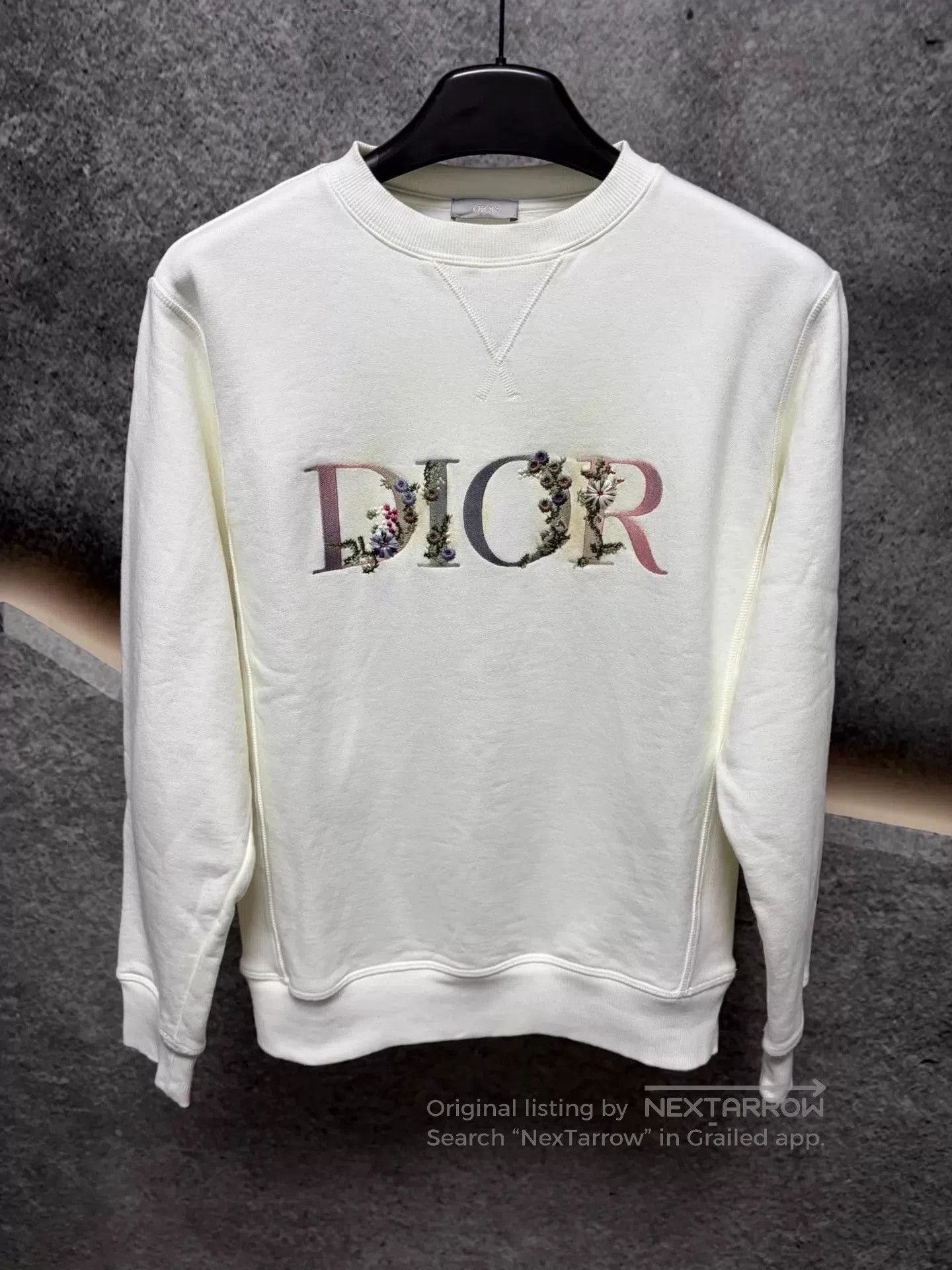 Dior White Floral Embroidered Crewneck Sweatshirt. Size US S / EU 44-46 / 1 - 1 Thumbnail