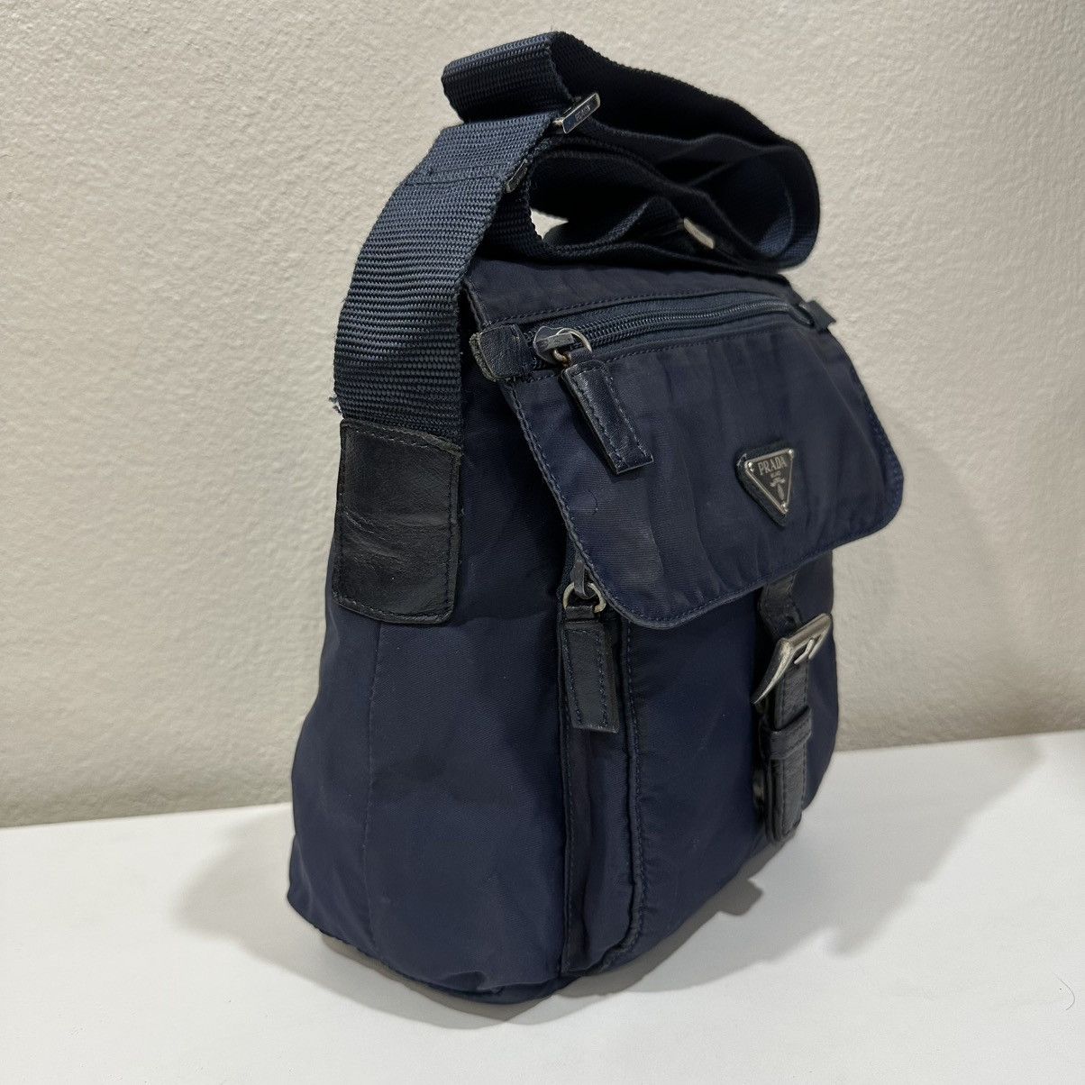 Prada AUTHENTIC PRADA VITELLO TRIMMED TESSUTO DOUBLE BUCKLE BAG Size ONE SIZE - 4 Thumbnail