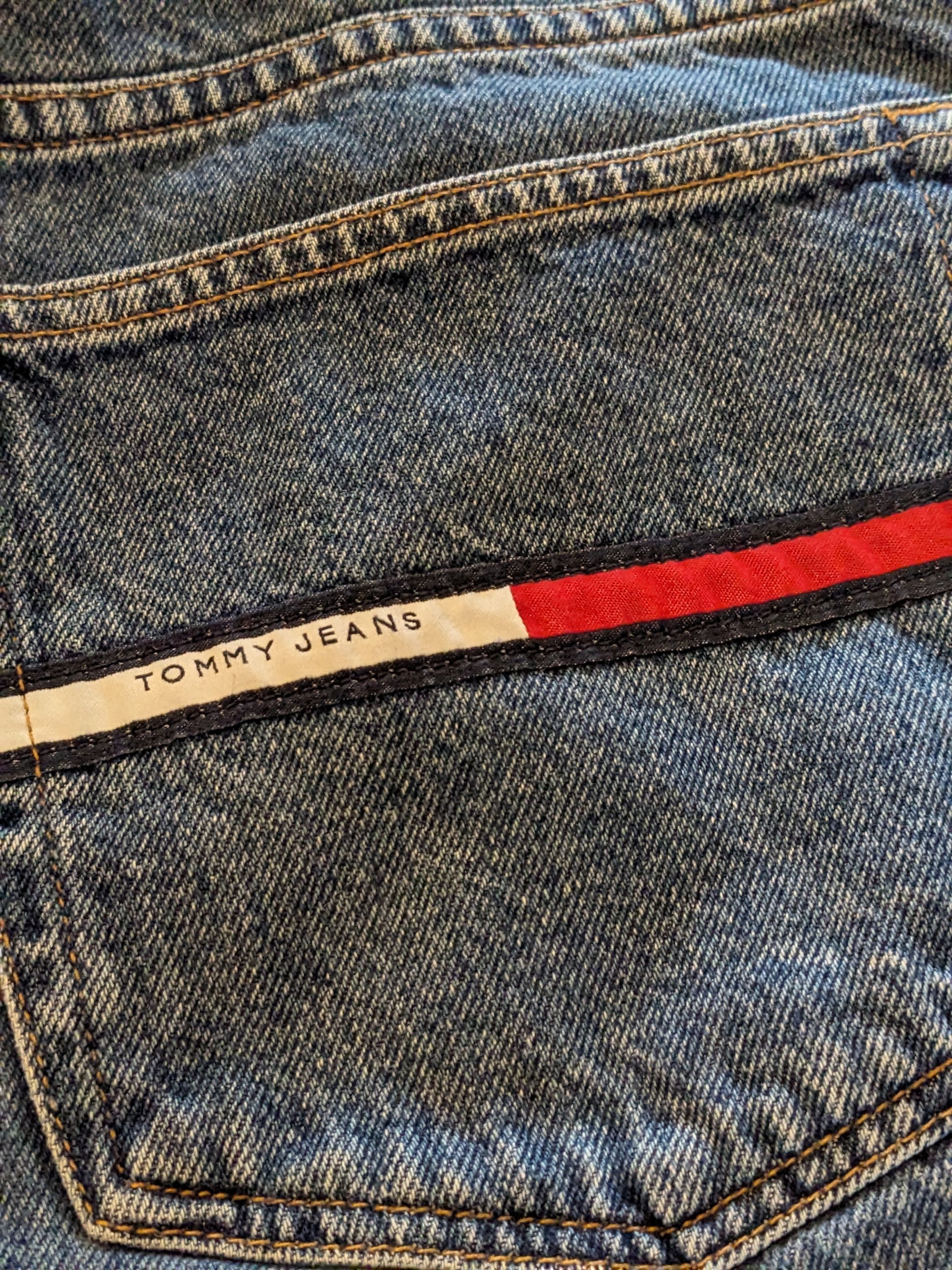 Tommy Hilfiger × Vintage Vintage Y2K Tommy Jeans Size 36 Jeans Blue Denim Jorts Size US 36 / EU 52 - 2 Thumbnail