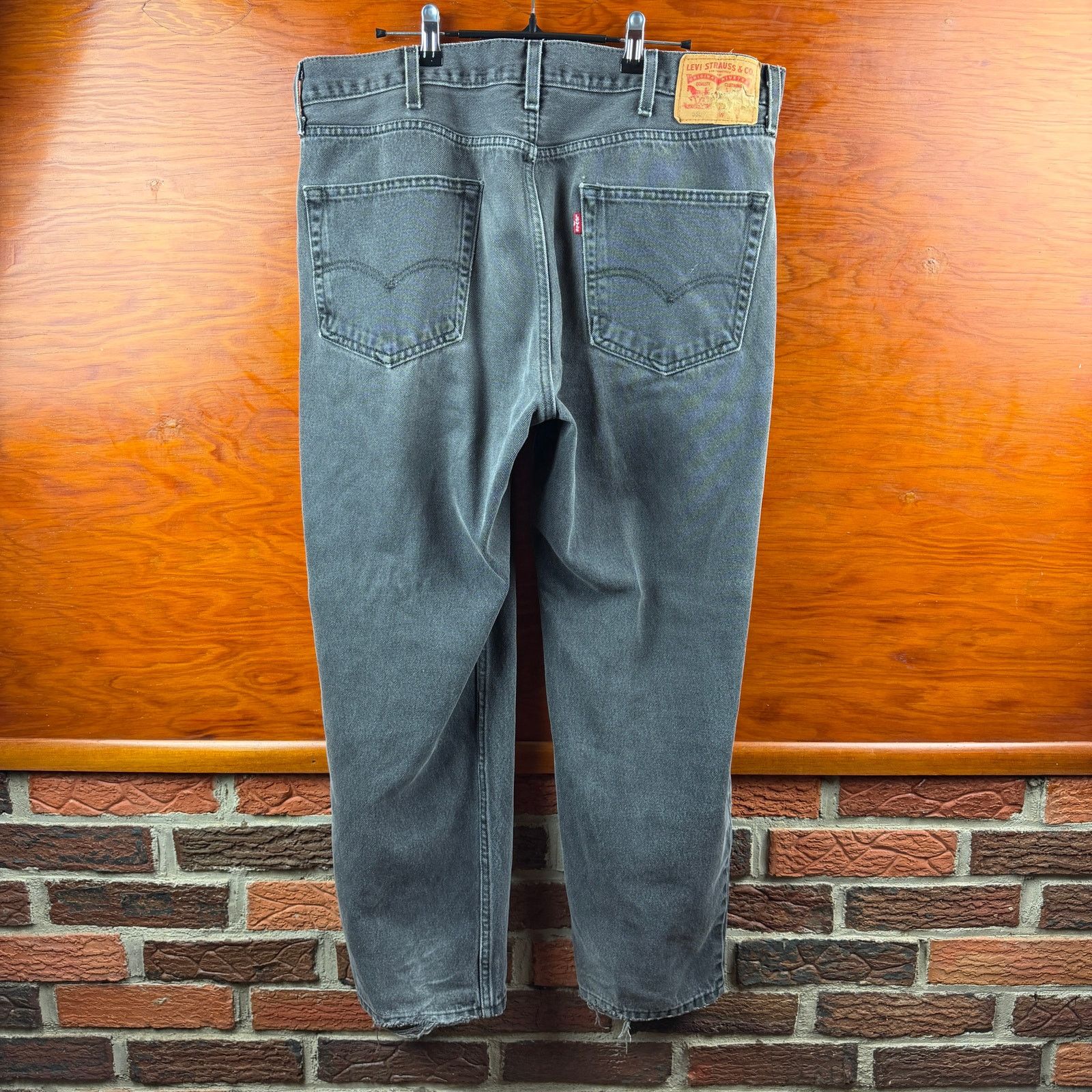 Levi's Levi's 550 Black Denim Jeans 38x28 Size US 38 / EU 54 - 1 Thumbnail
