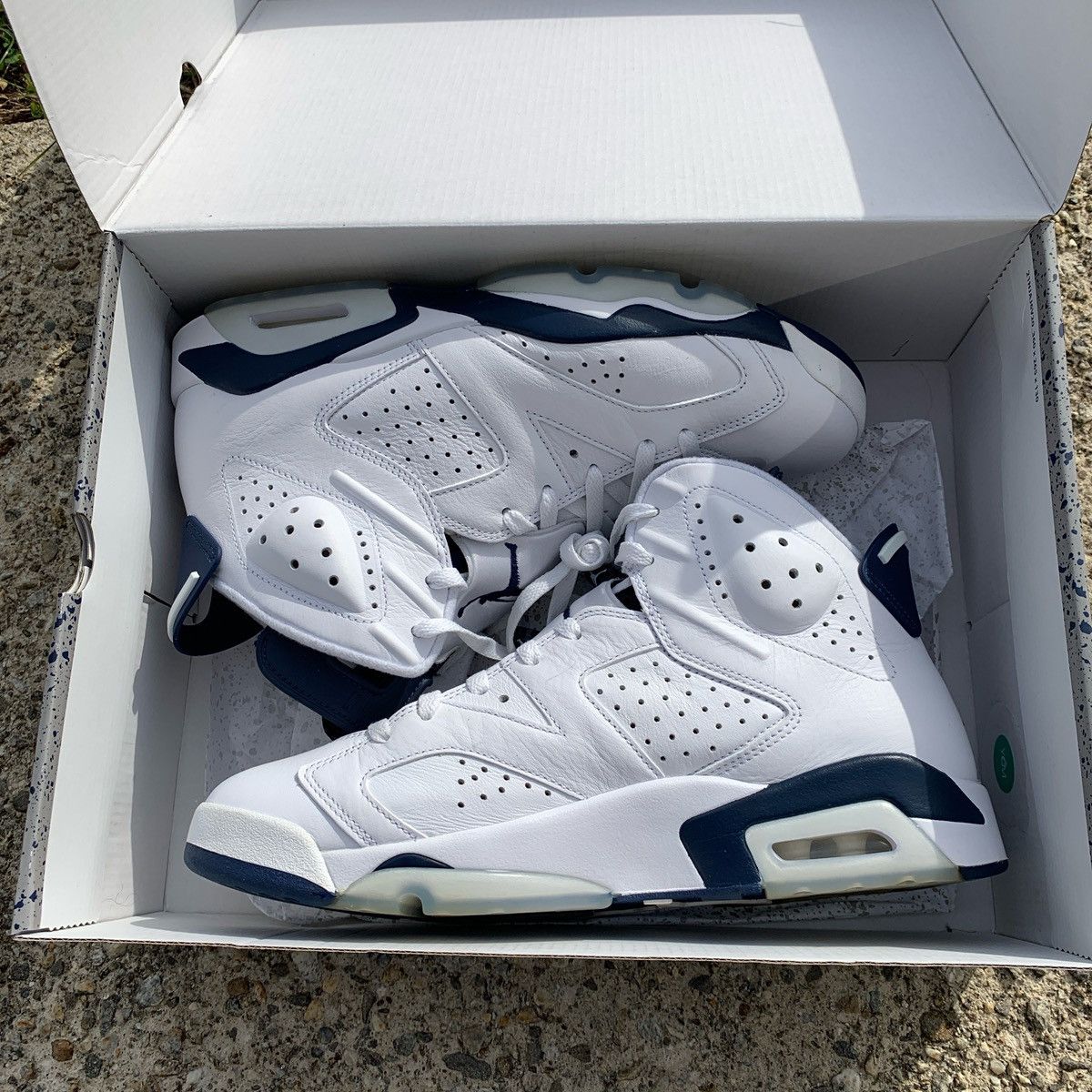 Nike Jordan 6 white/midnight navy Size US 11 / EU 44 - 2 Thumbnail