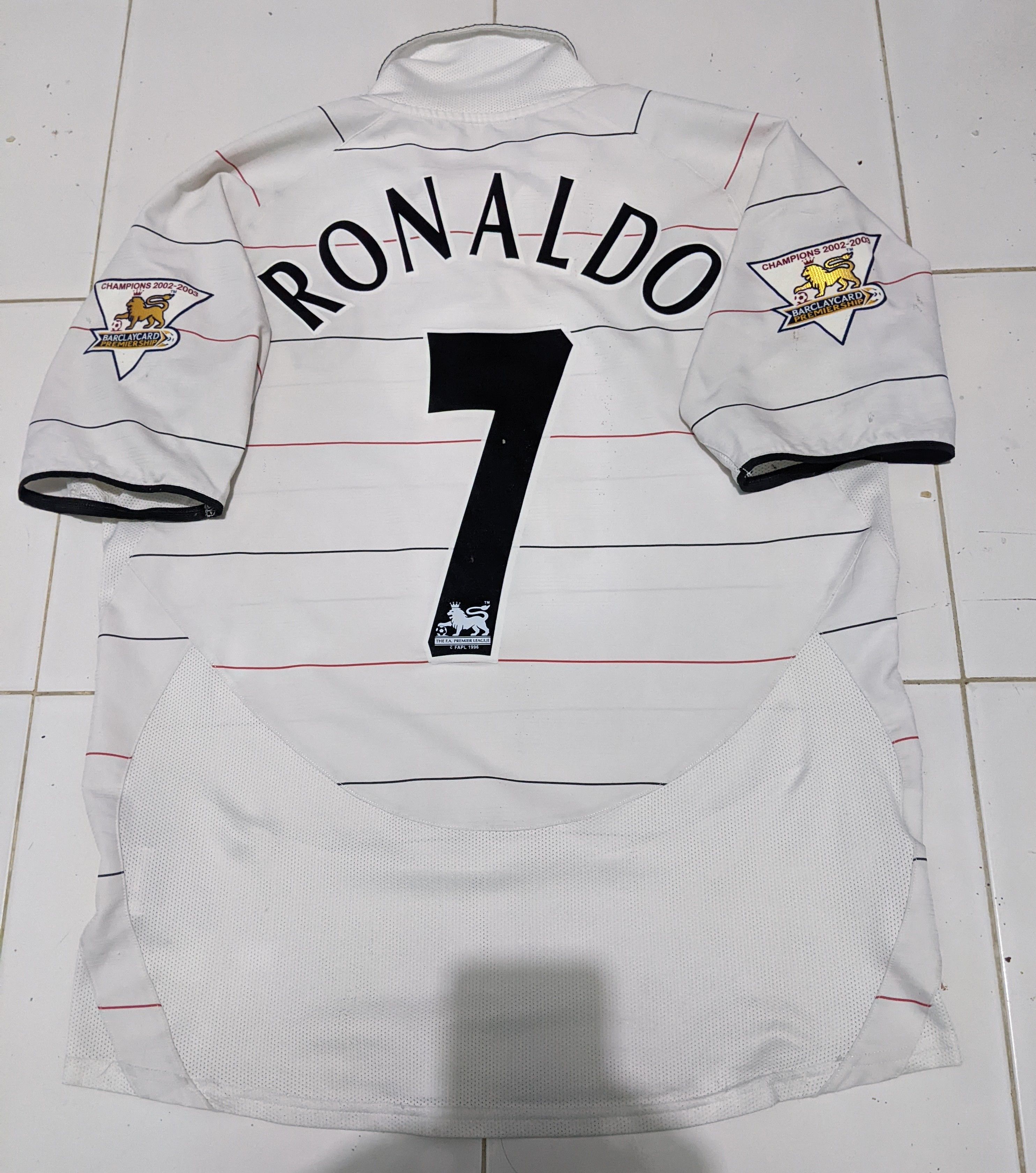 Nike Manchester united 2004 away Ronaldo Jersey football shirt Size US M / EU 48-50 / 2 - 2 Thumbnail