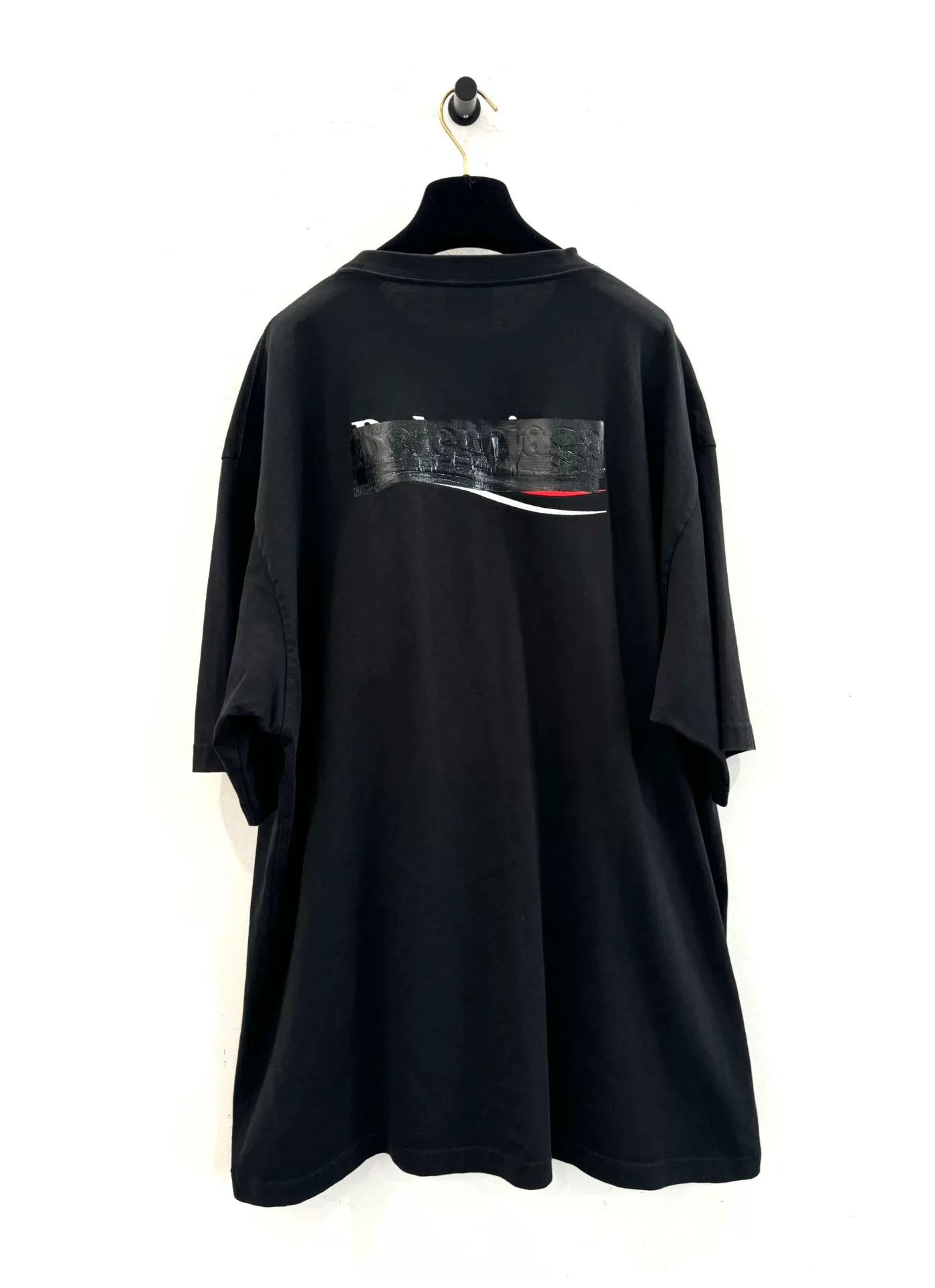 Balenciaga Balenciaga Tape Cola Black Short-Sleeve Tee Size US XL / EU 56 / 4 - 1 Thumbnail