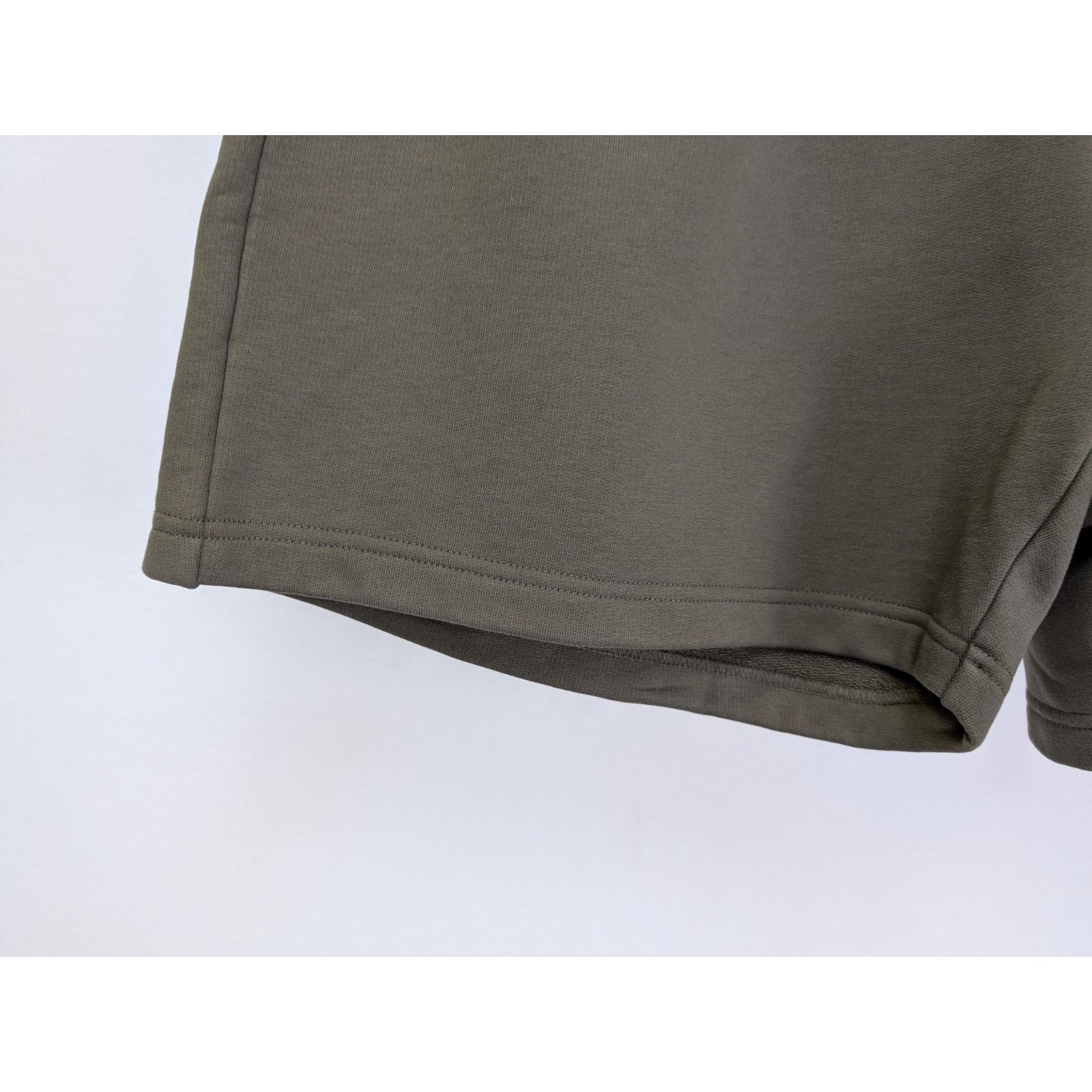 Balenciaga o1rshd1 Embro Pol Campgn Mol Boucleti Shorts Khaki/White/Red Size US 32 / EU 48 - 4 Thumbnail