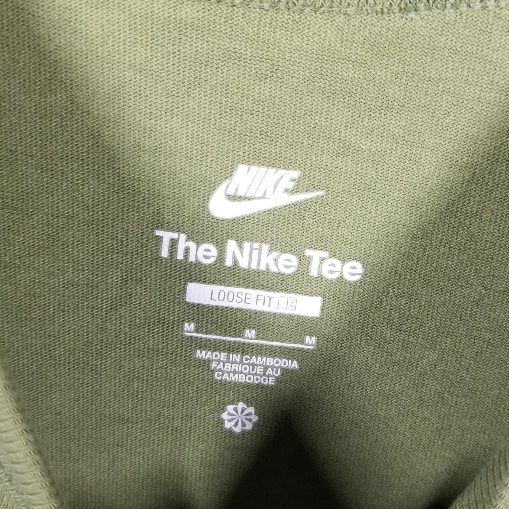 Nike Nike Shirt Mens Medium Green Max 90 The Nike Tee Loose Fit Swoosh Logo Crew Neck Short Sleeve T-Shirt Mens Green 90s logo Graphics Size US M / EU 48-50 / 2 - 3 Thumbnail