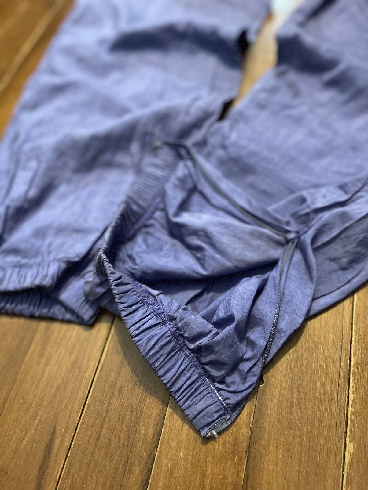 Le Coq Sportif × Vintage Vintage Le Coq Sportif Zip Leg Nylon Drill Pant Lined Warmup Size US 35 - 2 Thumbnail