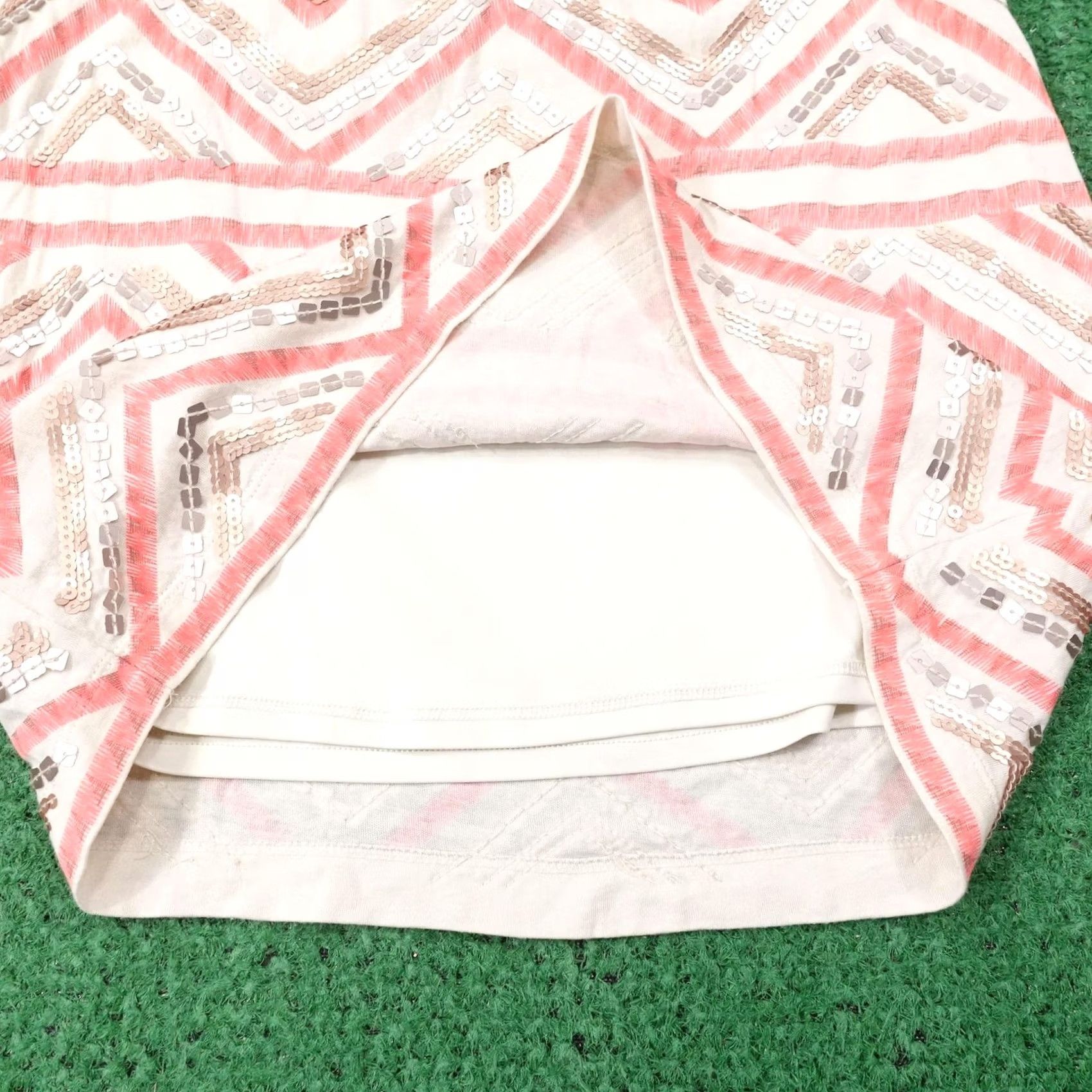 Express Express Skirt Womens S Multicolor Geometric Sequin Straight Pencil Short Lined Size 28" / US 6 / IT 42 - 3 Thumbnail