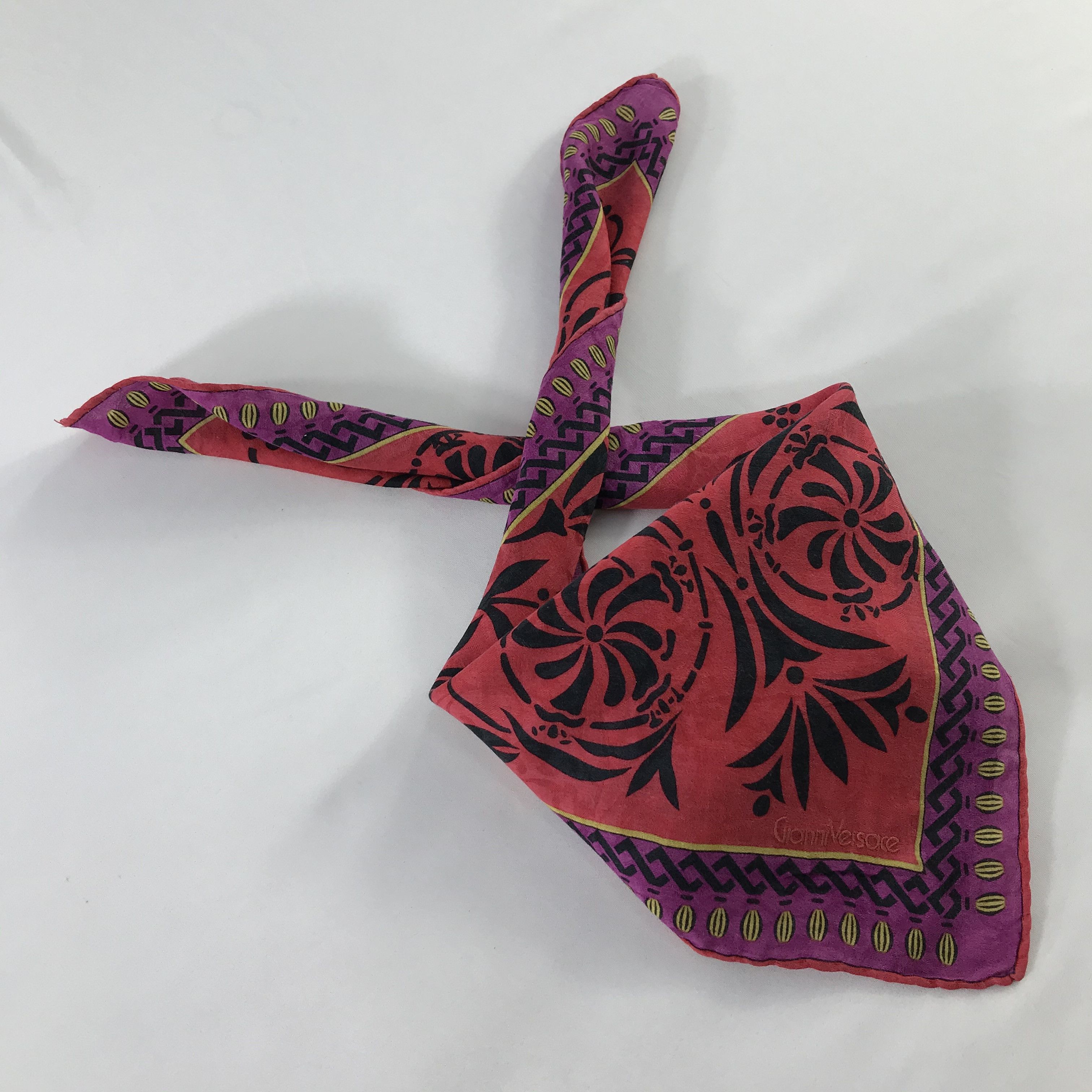 Versace × Vintage Gianni Versace Bandana / Handkerchief / Neckerchief - S405 Size ONE SIZE - 4 Thumbnail