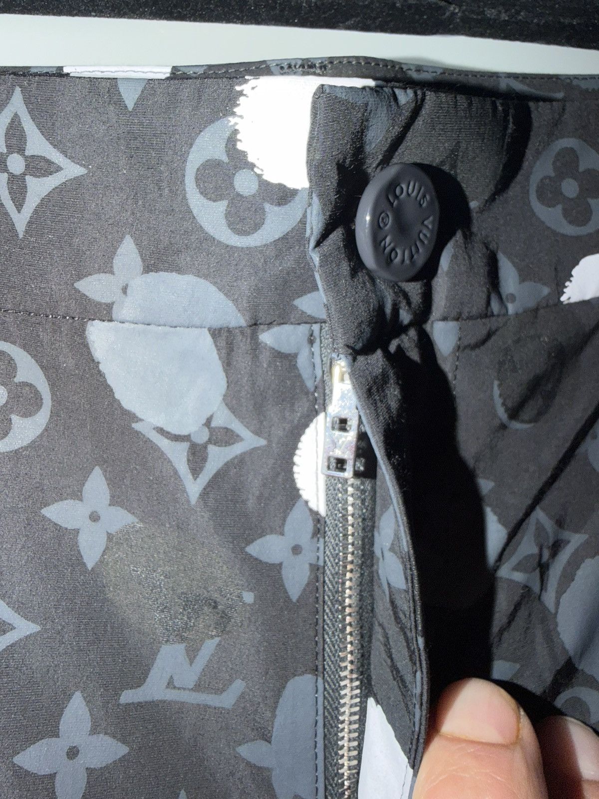 Louis Vuitton × Yayoi Kusama Louis Vuitton x Yoyoi Kusama Cargo Pants Size US 40 / EU 56 - 7 Thumbnail