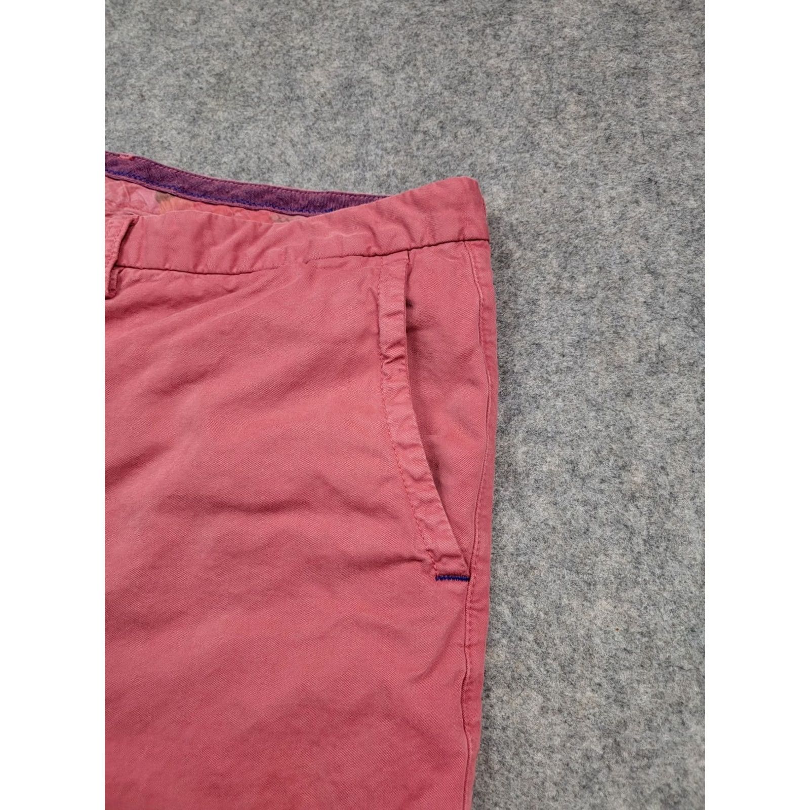 Tommy Bahama Tommy Bahama Shorts Mens 42 Pink Bermuda 10'' Inseam Cotton Modal Blend Elastic Drawstring Pocket Logo Size US 42 / EU 58 - 3 Thumbnail