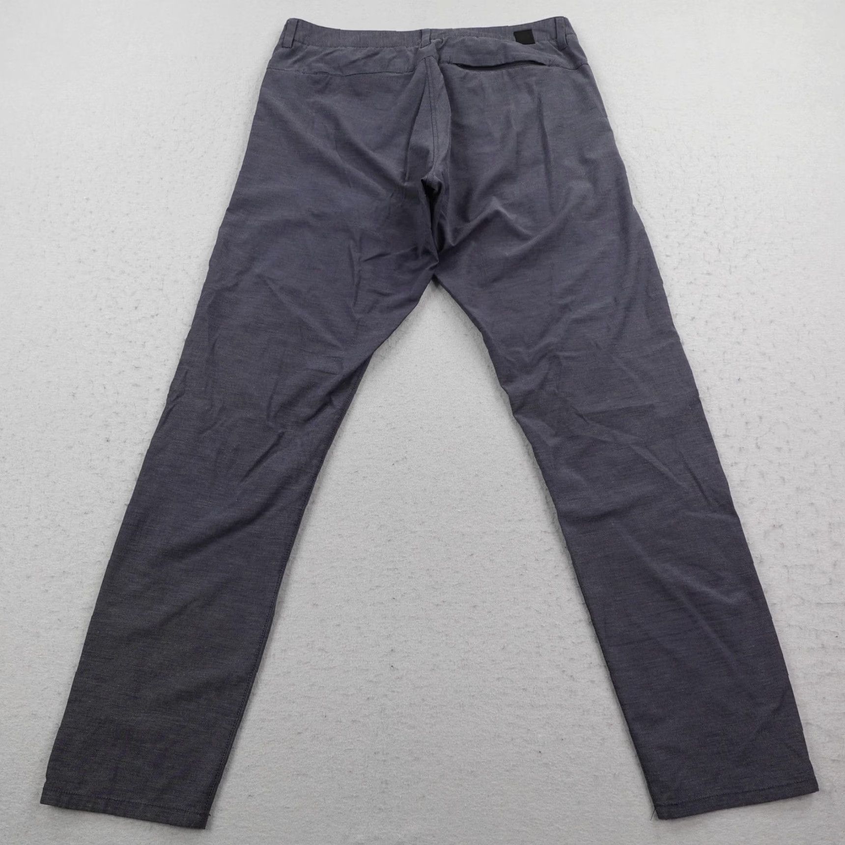 Vuori Vuori Pants Mens 32x32 Gray Performance Chino Slim Straight Stretch Golf Flex Pants - Mens Adjustable Inseam 32 Size US 32 / EU 48 - 4 Thumbnail