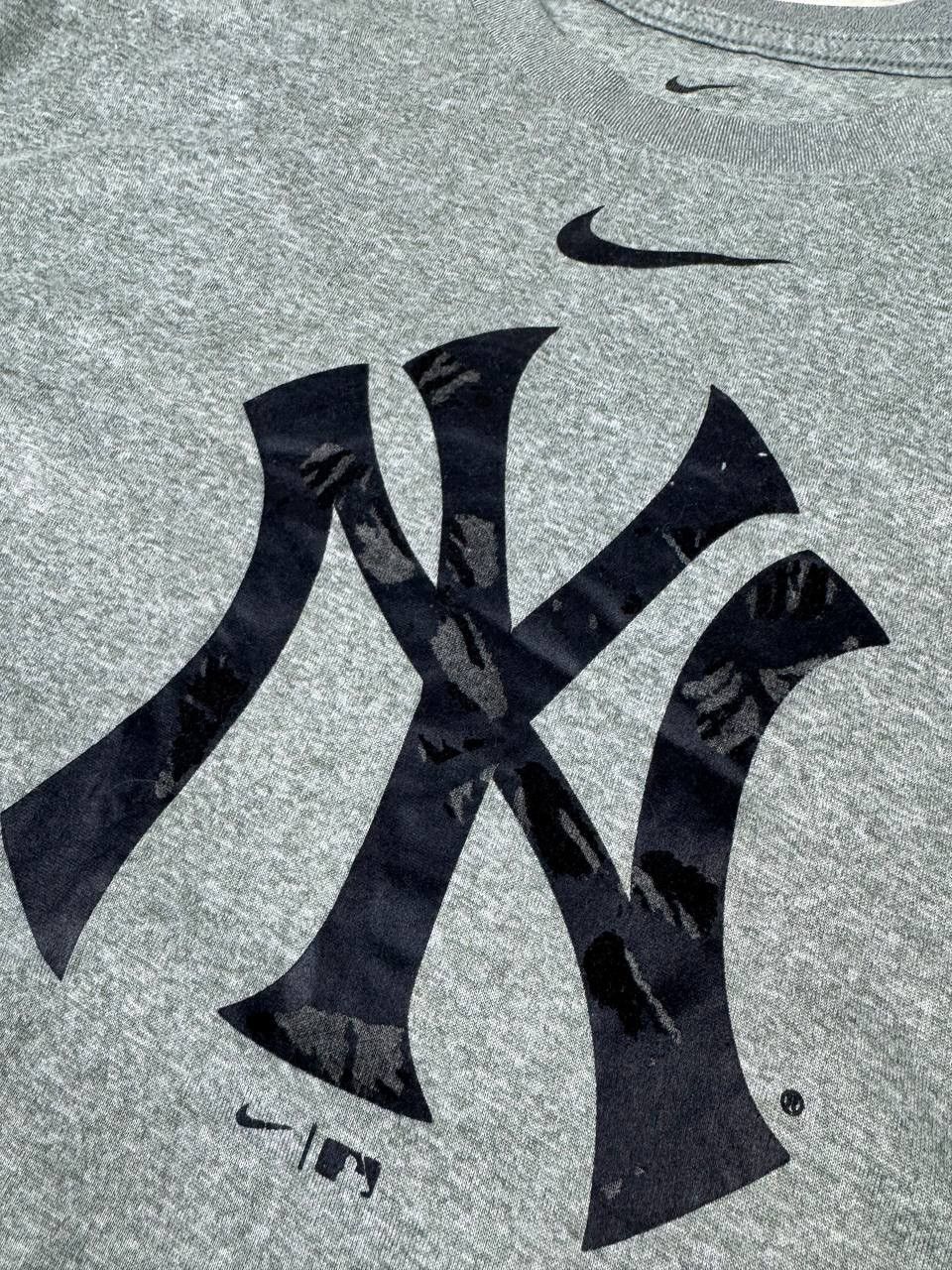 New York Yankees Nike New York Yankees T Shirt Big Logo Size US L / EU 52-54 / 3 - 4 Thumbnail