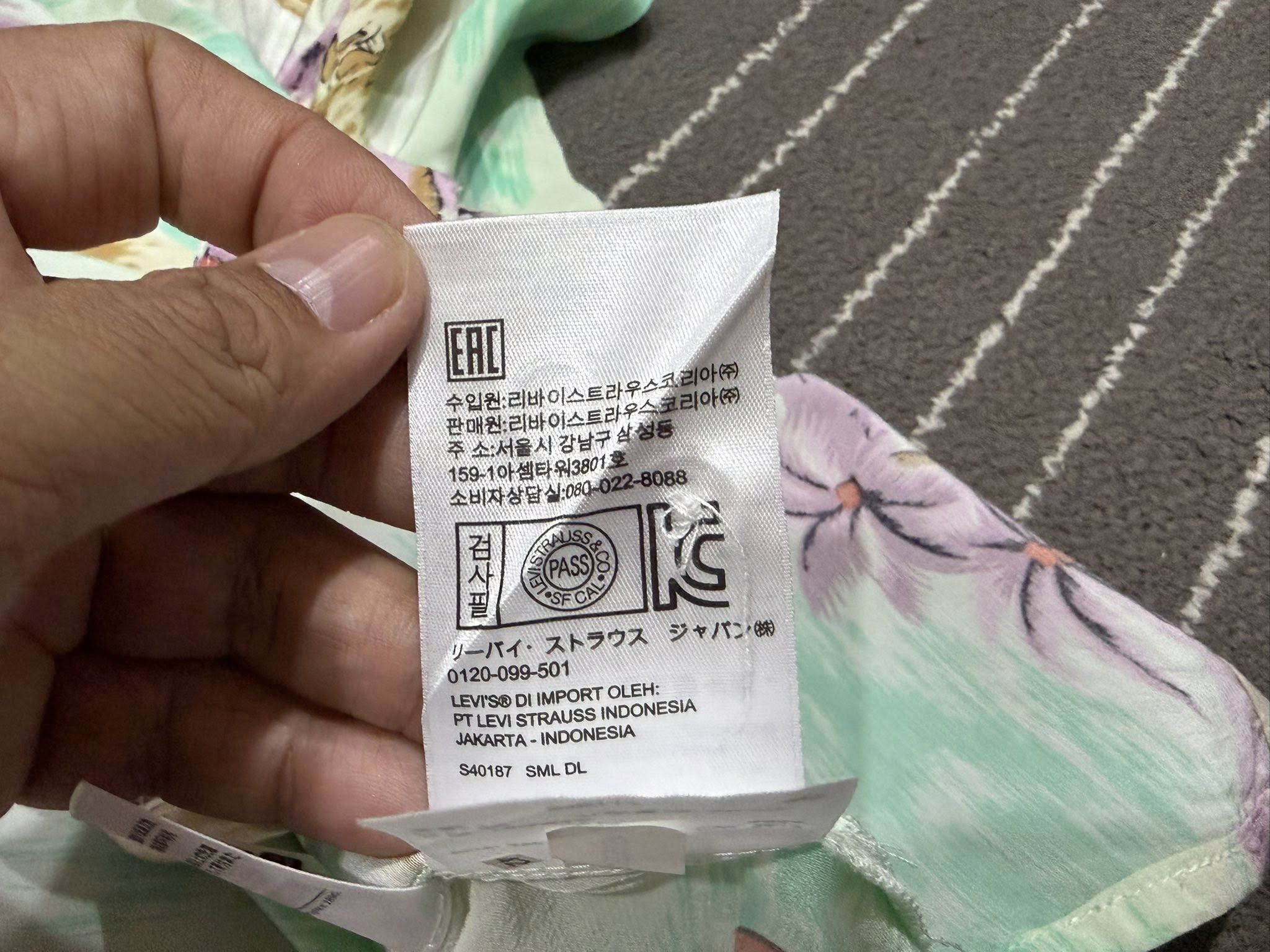 Levi's Levi’s full print Hawaiian shirt women RAYON S 2196 Size S / US 4 / IT 40 - 12 Thumbnail