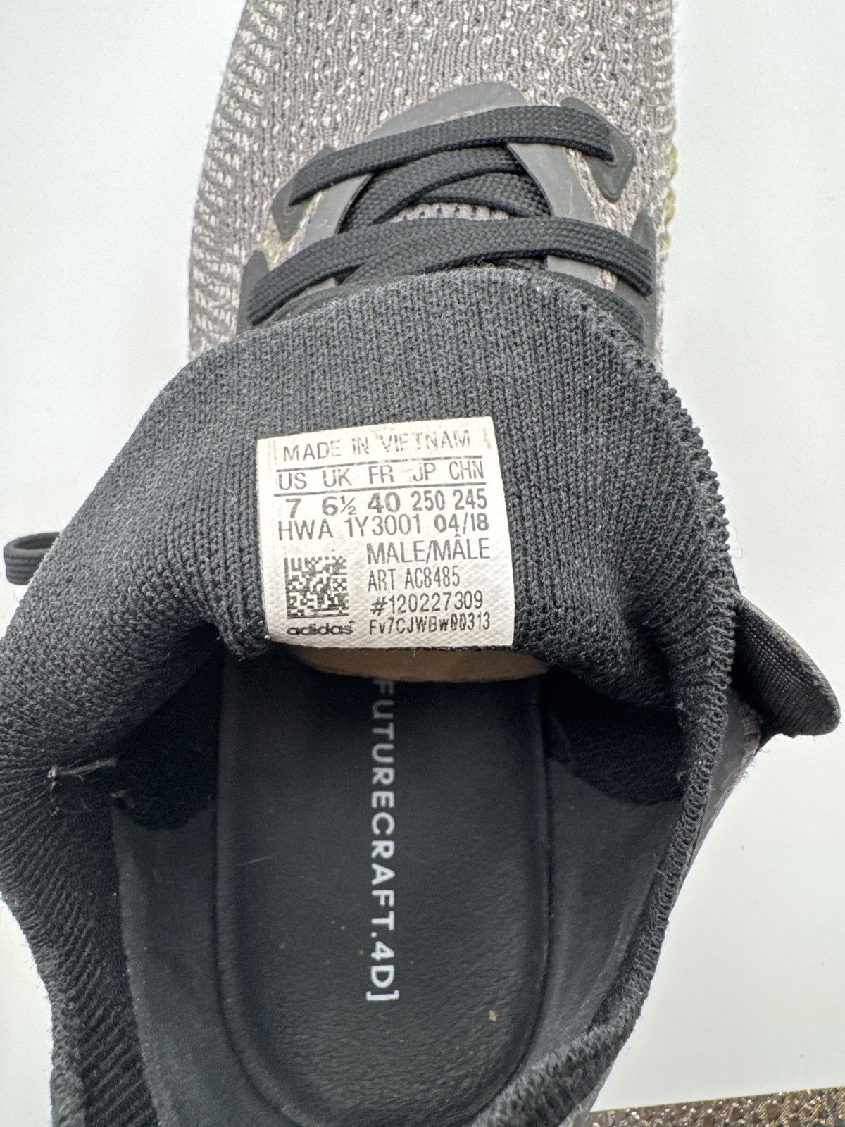Adidas Adidas AlphaEdge 4D LTD Ash Green Size 7 Good Condition Size US 7 / EU 40 - 7 Thumbnail