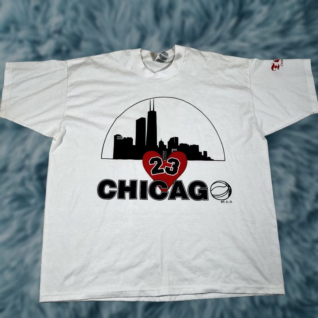 Vintage VINTAGE Chicago Windy City Tshirt 2XL White Mens T-Shirt City 90s? Size US XXL / EU 58 / 5 - 1 Thumbnail