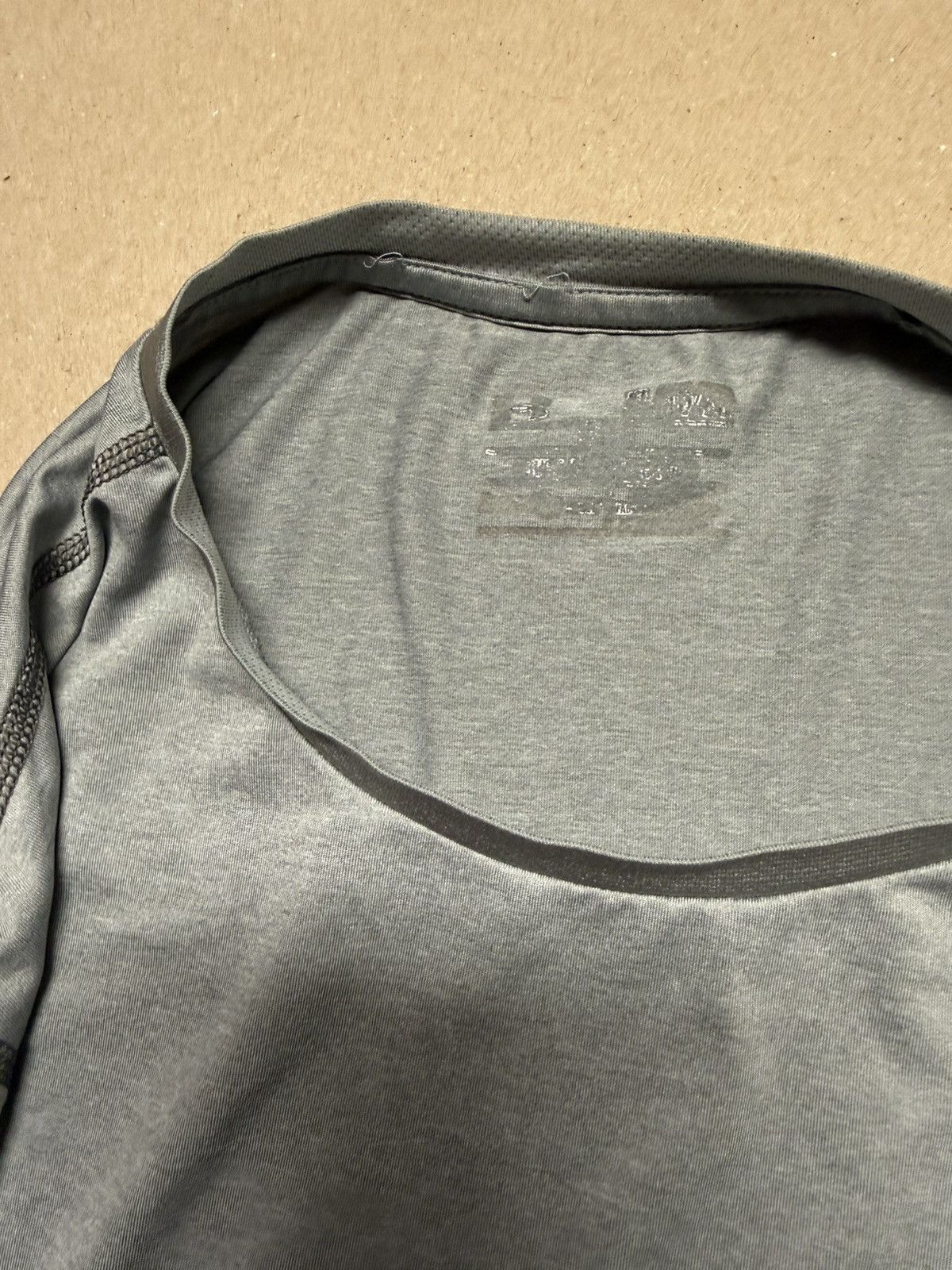 Under Armour Under Armour Heat Gear Loose Shirt Gray size XL Rare! Size US XL / EU 56 / 4 - 3 Thumbnail