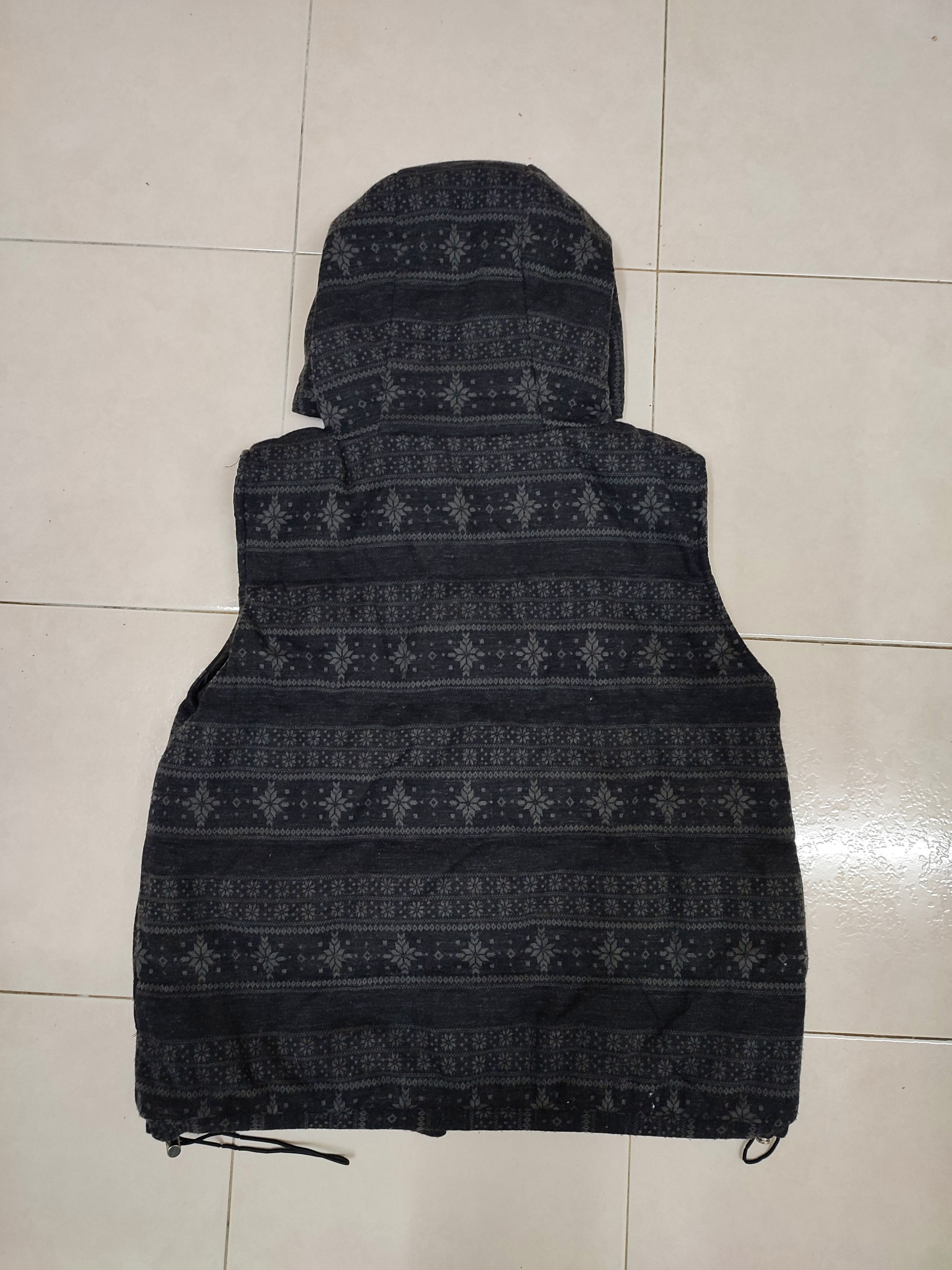 LOWRYS FARM Lowrys Farm Navajo Sleeveless Hooded Size US S / EU 44-46 / 1 - 4 Thumbnail