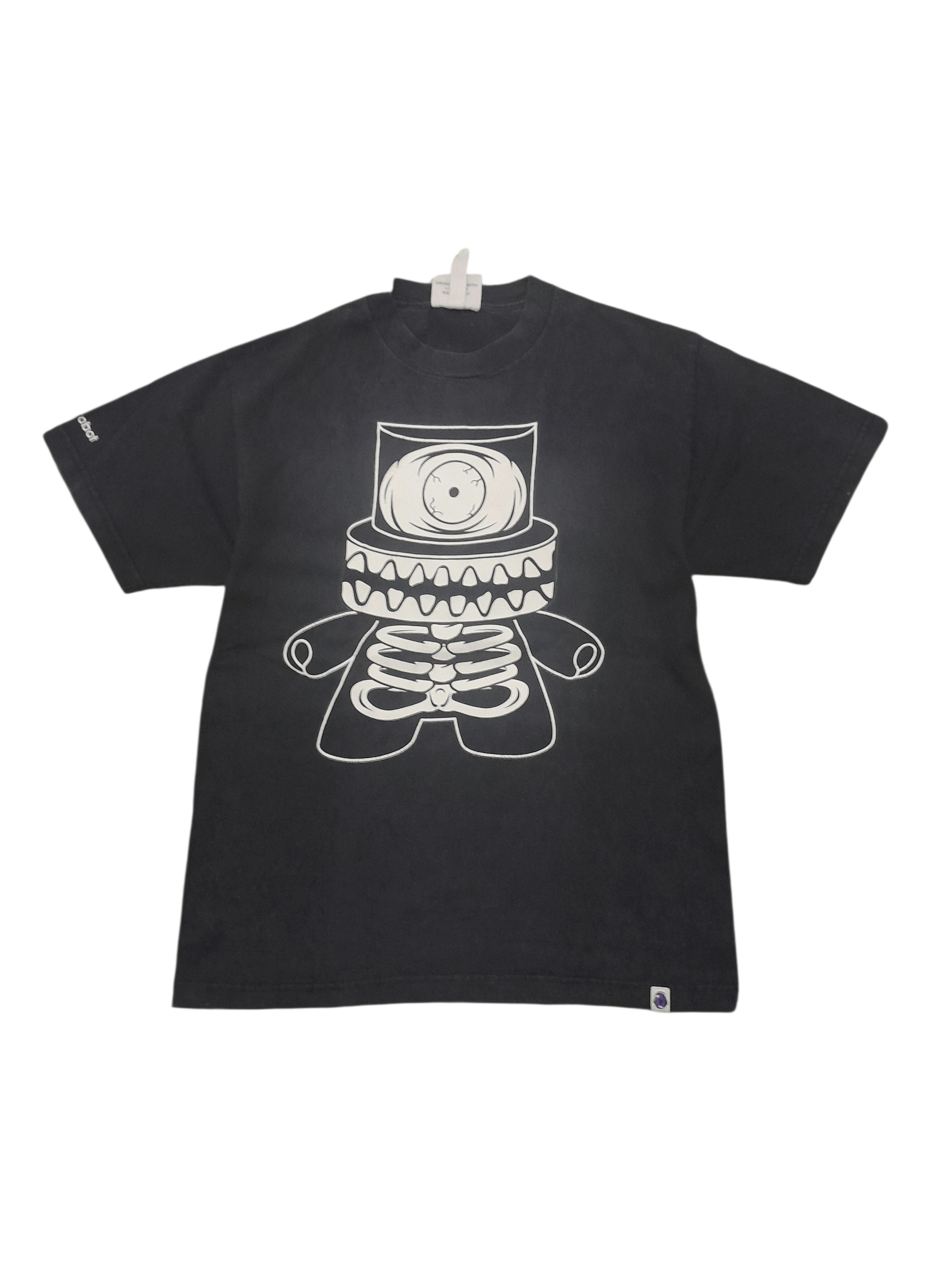Kid Robot Grafitti artist series Size US M / EU 48-50 / 2 - 1 Thumbnail
