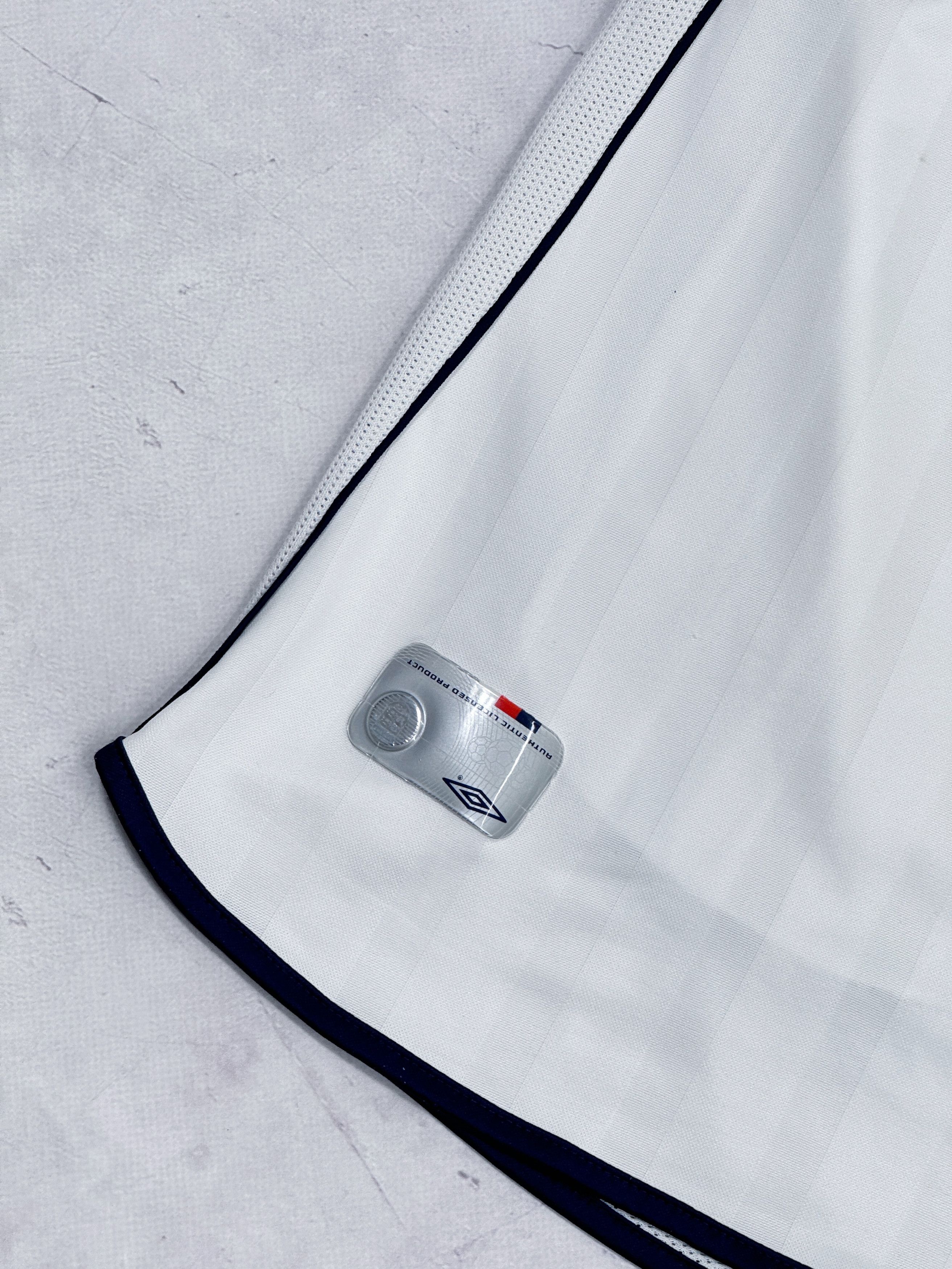 Umbro × Vintage Vintage 2001 England Home Shirt by Umbro Size US L / EU 52-54 / 3 - 6 Thumbnail