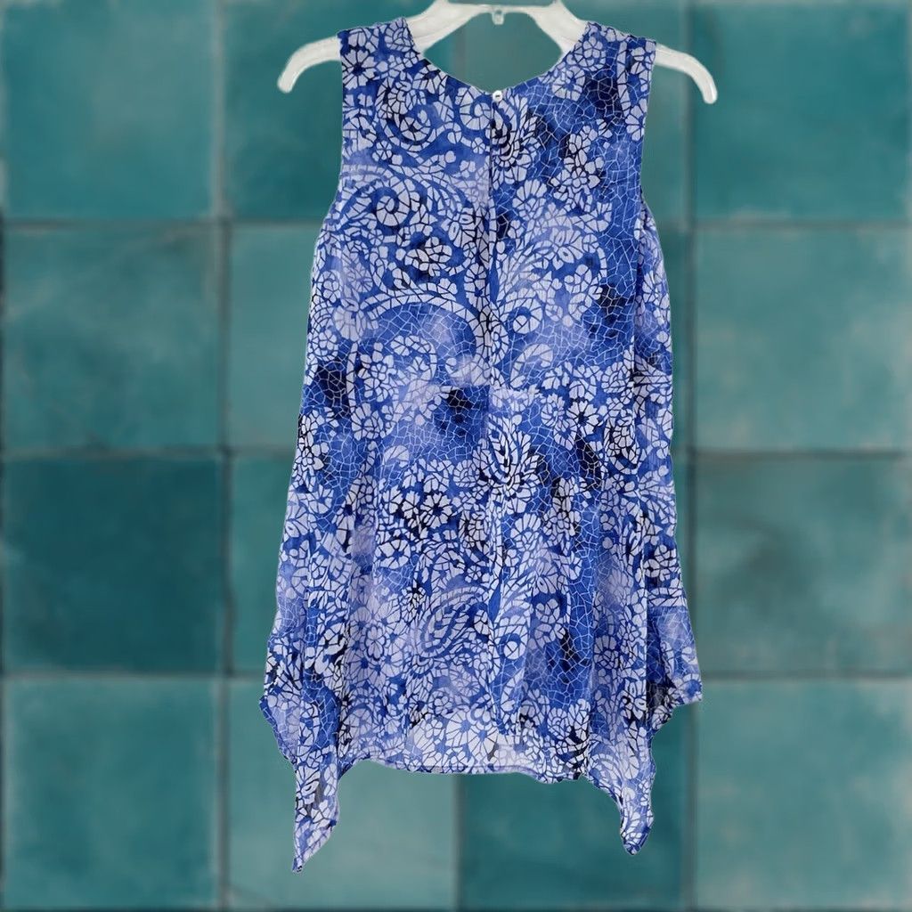 Vintage Fever Tank Top Women Floral Print Lightweight Chiffon Sleeveless Round Neck Button Asymmetrical High Low S Blue Size S / US 4 / IT 40 - 1 Thumbnail