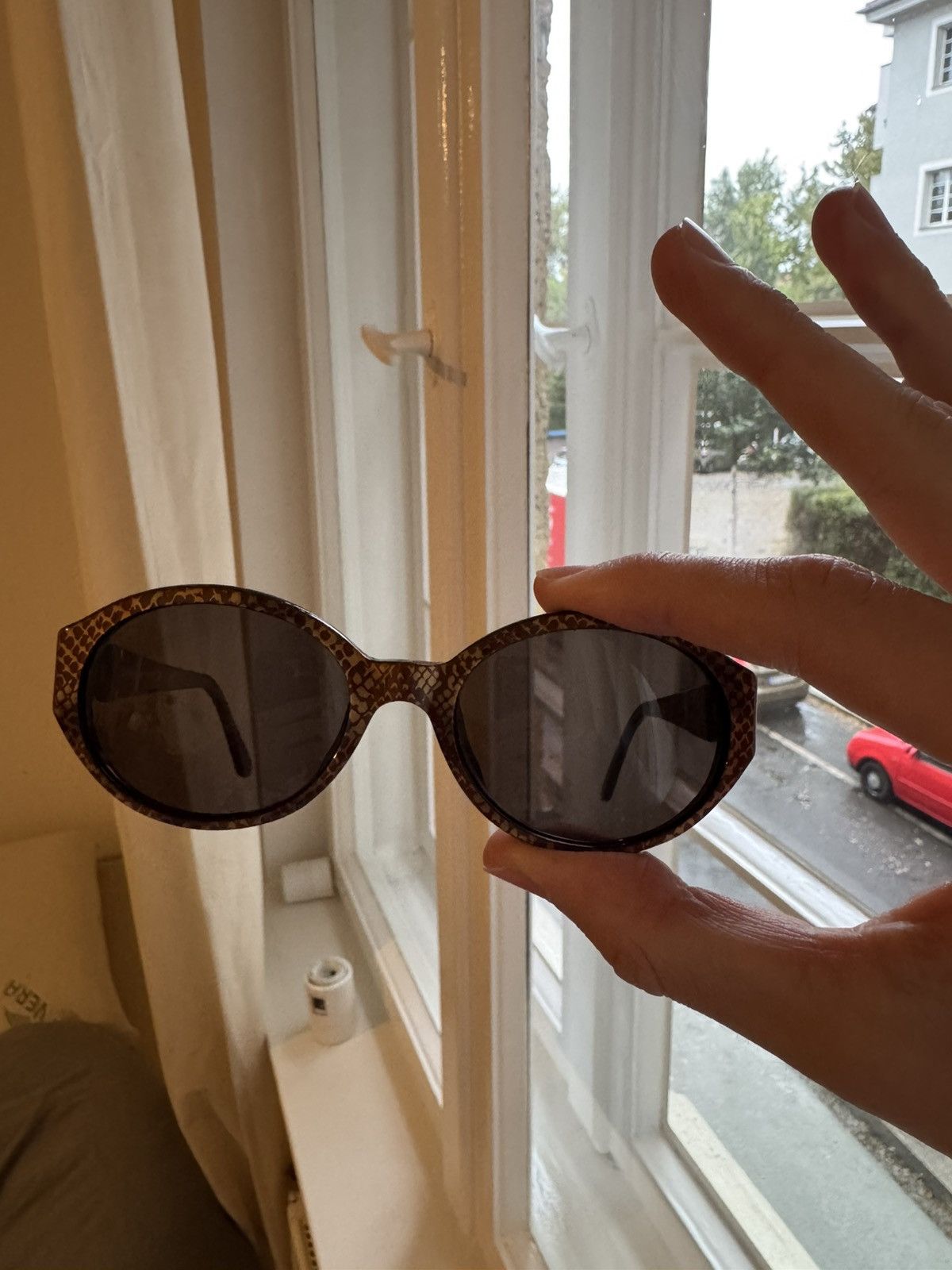 Yves Saint Laurent Yves Saint Laurent Sunglasses Vintage Size ONE SIZE - 5 Thumbnail