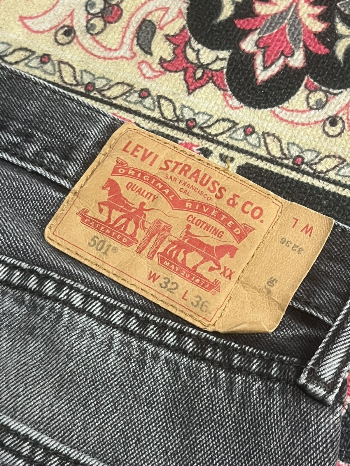 Levi's Vintage Y2K 501 Grey Washed Buttonfly Straight Leg Jeans Size US 32 / EU 48 - 10 Thumbnail