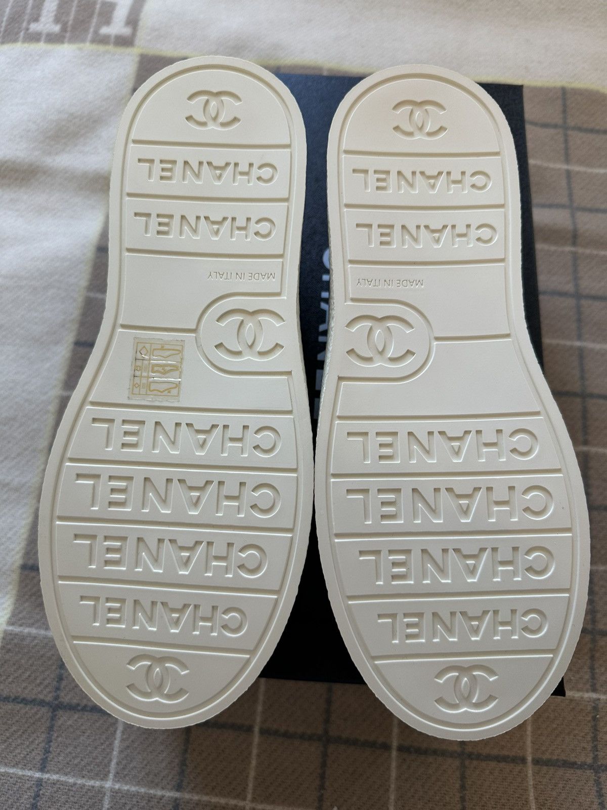 Chanel Chanel sneaker black size 38 Size US 8 / IT 38 - 5 Thumbnail