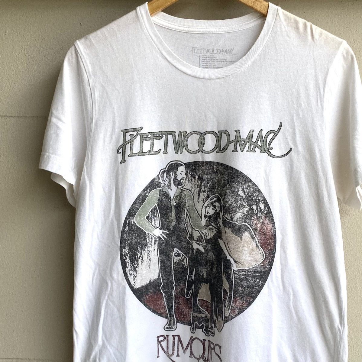 Band Tees Fleetwood Mac Rumours T-Shirt (DDP / No Import Fees) Size US M / EU 48-50 / 2 - 3 Thumbnail
