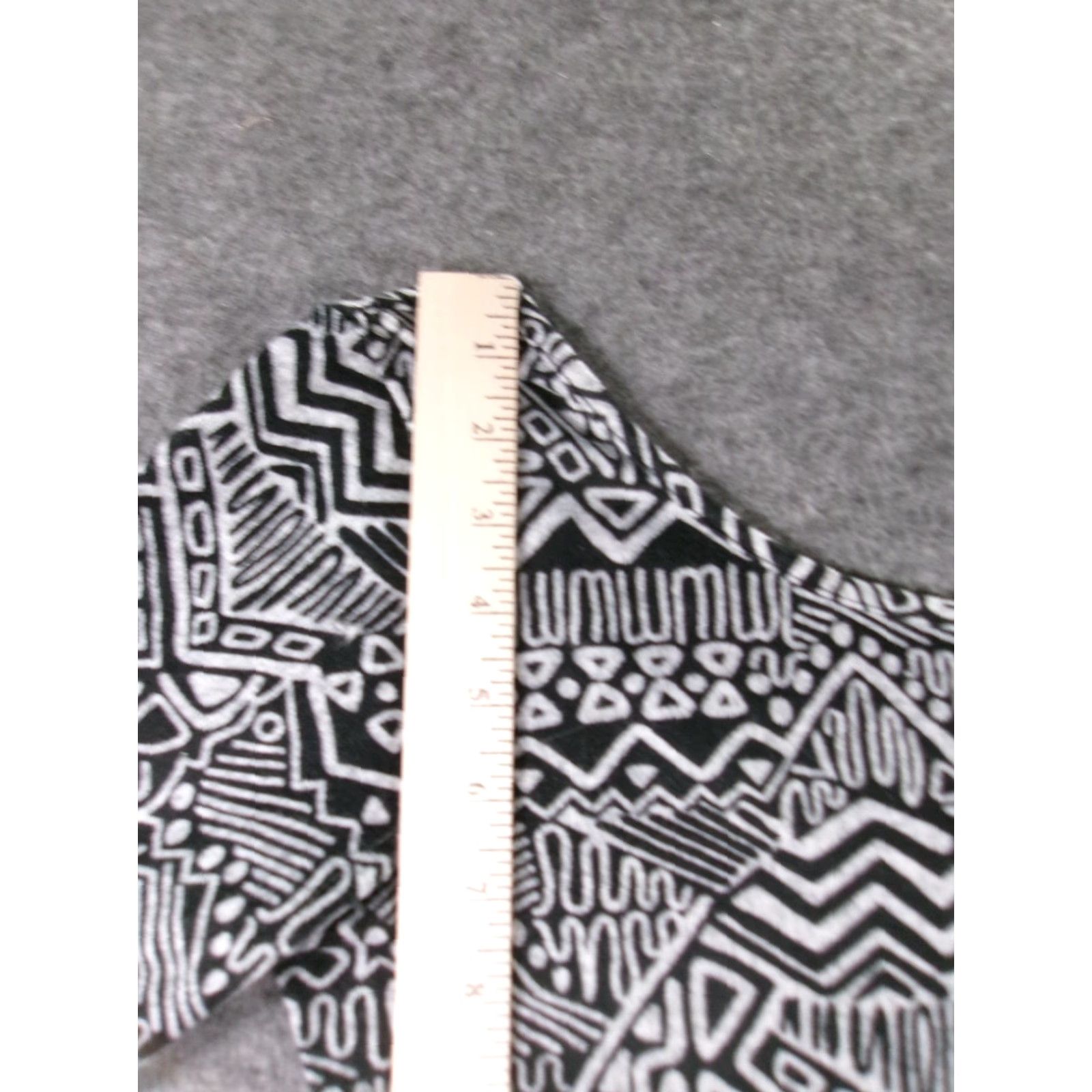 Vintage UltraFlirt Black Geometric Tribal Midi Dress Womens L Scoop Neck 3/4 Sleeve Stretch Bodycon Casual Vintage No (adjusted to rules) Size L / US 10 / IT 46 - 5 Thumbnail
