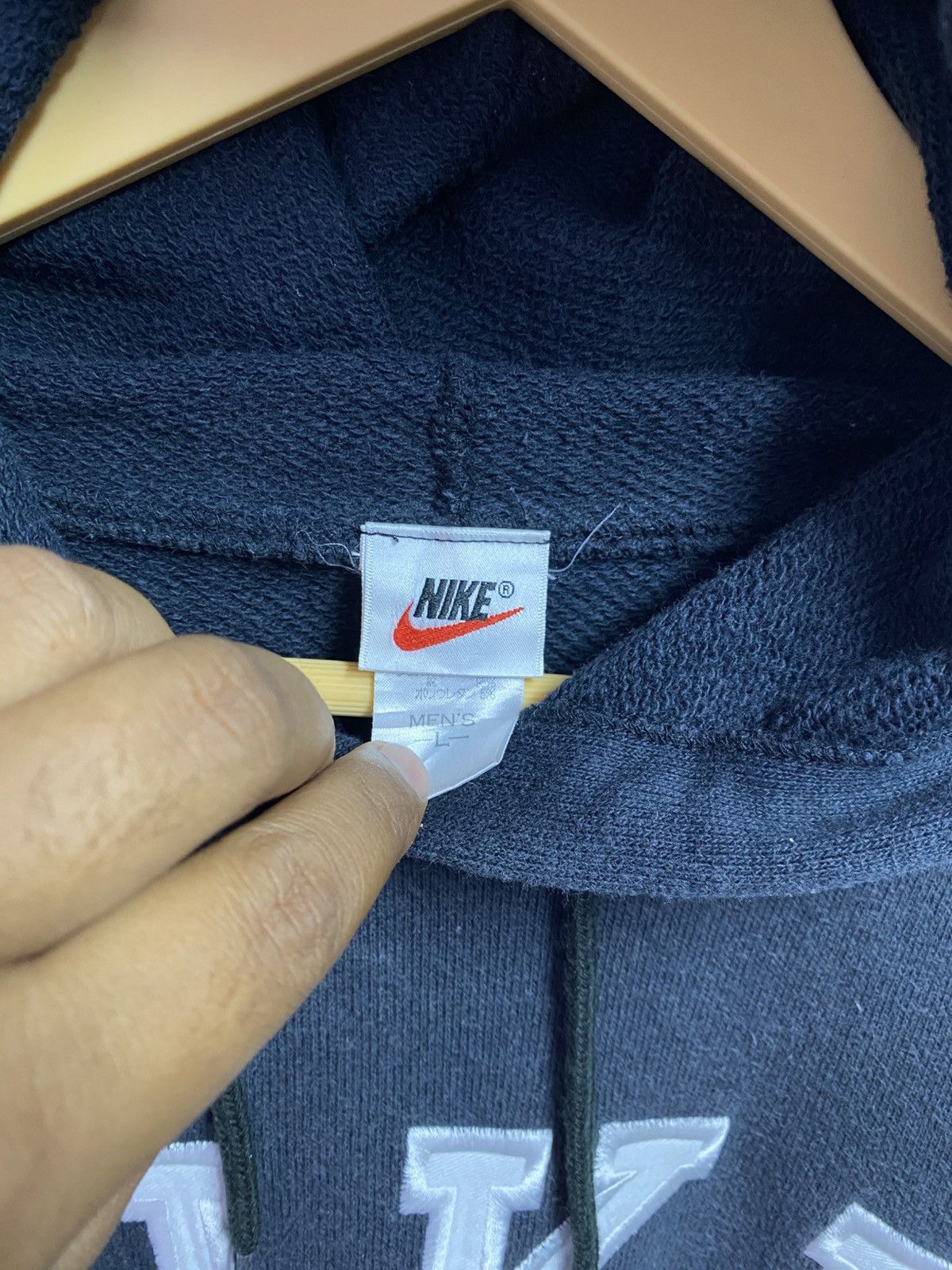 Nike Vintage Nike spell out hoodie Size US XL / EU 56 / 4 - 3 Thumbnail