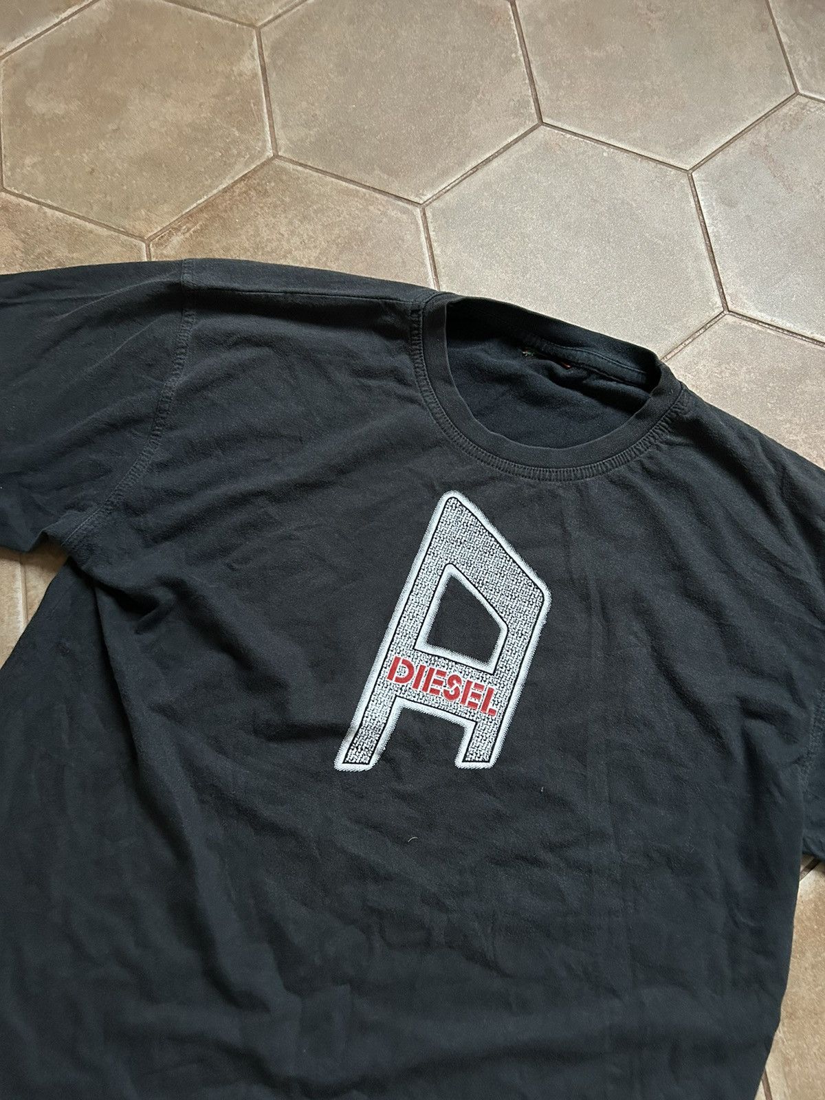 Diesel Vintage Diesel Black Graphic Print T-Shirt rare Size US M / EU 48-50 / 2 - 4 Thumbnail