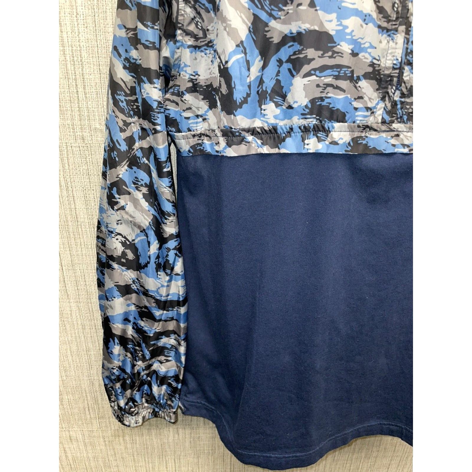 Under Armour Under Armour Fitted Blue Camo Hoodie Jacket Mens L Size US L / EU 52-54 / 3 - 6 Thumbnail