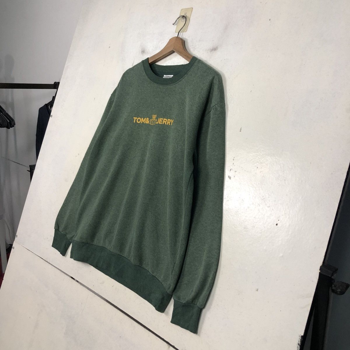 Japanese Brand 📌Vintage Sweatshirt Tom & Jerry Big Logo Size US L / EU 52-54 / 3 - 4 Thumbnail