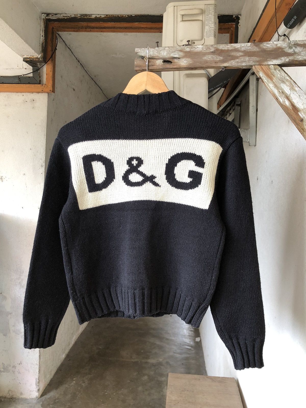 Dolce & Gabbana Vintage 90s Dolce & Gabbana Big Logo Crop Knitwear Size S / US 4 / IT 40 - 13 Thumbnail