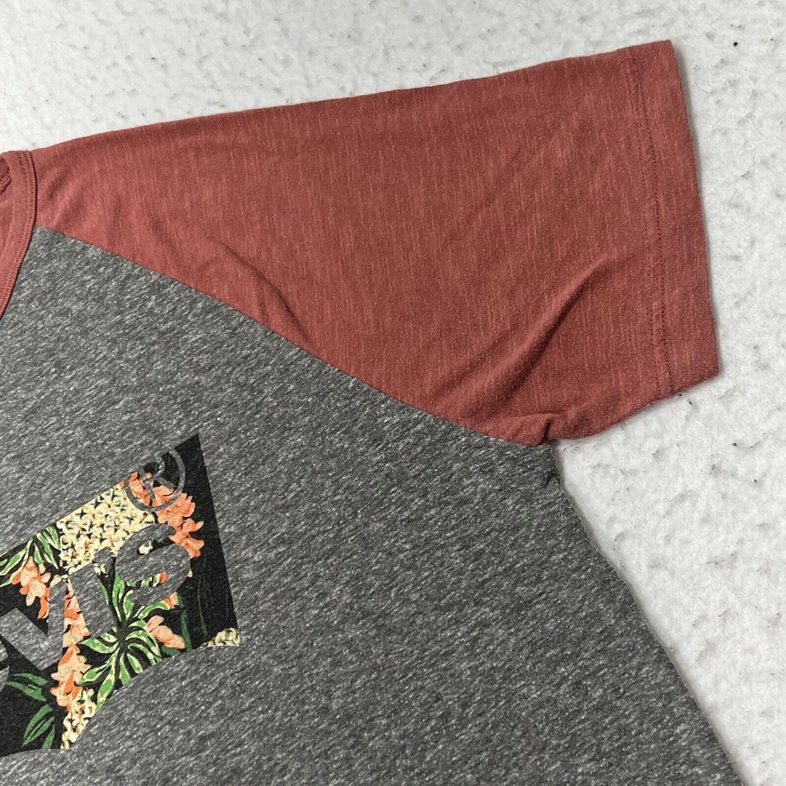 Levi's Levi's Medium Gray Floral Patterned Logo Graphic T Shirt Size US M / EU 48-50 / 2 - 4 Thumbnail