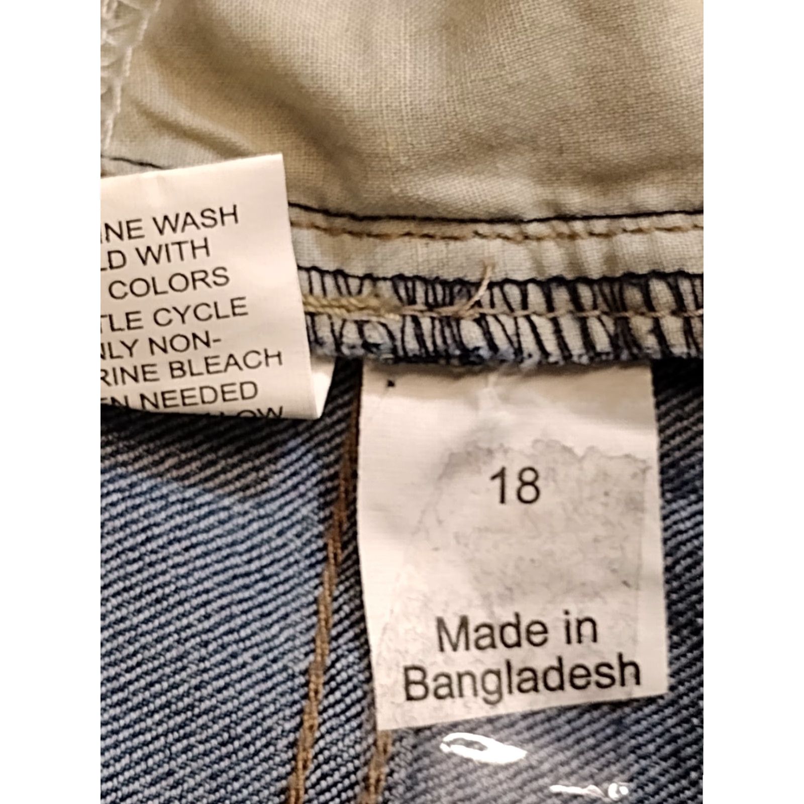 Vintage Sonoma Jeans Women's Plus Size 18 Boot Straight Denim Blue Distressed 5-Pocket High Rise Regular Stretch Shirts pants? Size 40" / US 18 - 6 Thumbnail