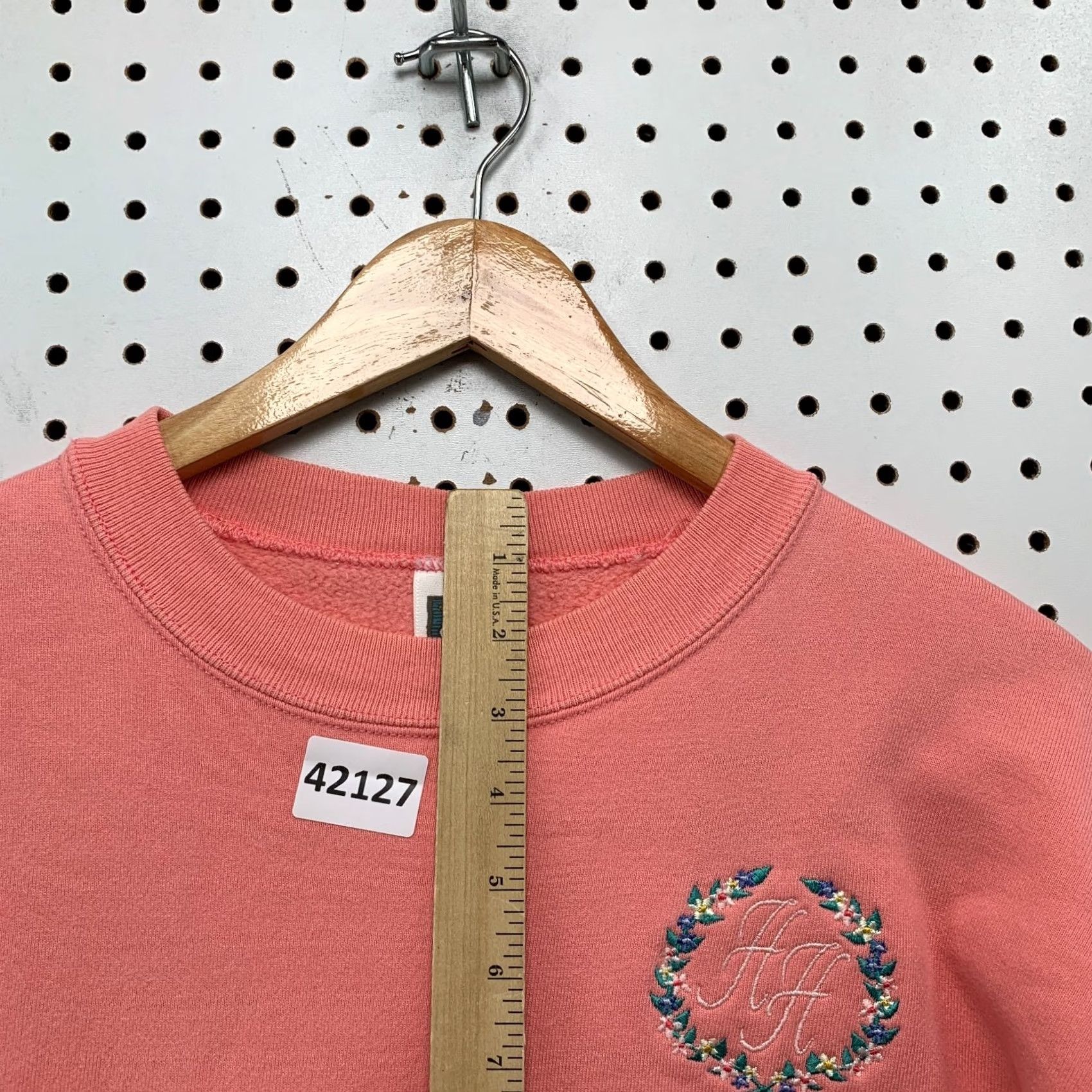 Vintage VINTAGE Hilton Head Sweatshirt Men Large Pink 90s Embroidered Crewneck USA 22x26 Size US L / EU 52-54 / 3 - 6 Thumbnail