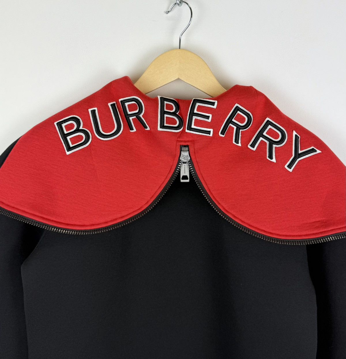 Burberry Burberry London England Zip Up Hoodie Black Top Long Sleeve Size S / US 4 / IT 40 - 16 Thumbnail