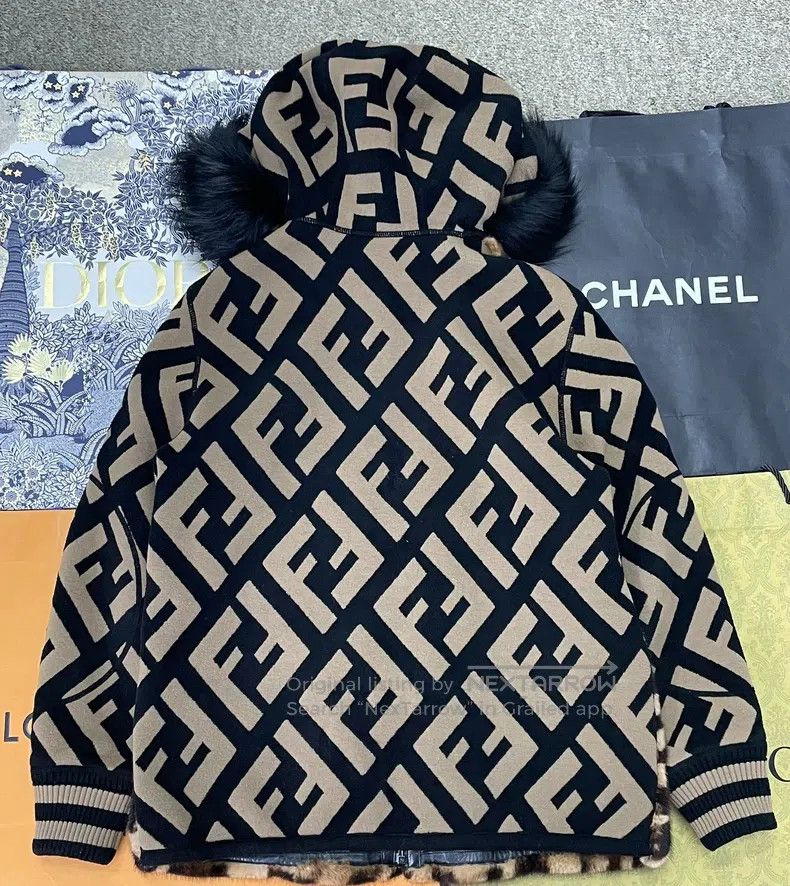 Fendi Fendi Suede and Old Logo Fur Hooded Jacket, Reversible Size XS / US 0-2 / IT 36-38 - 3 Thumbnail