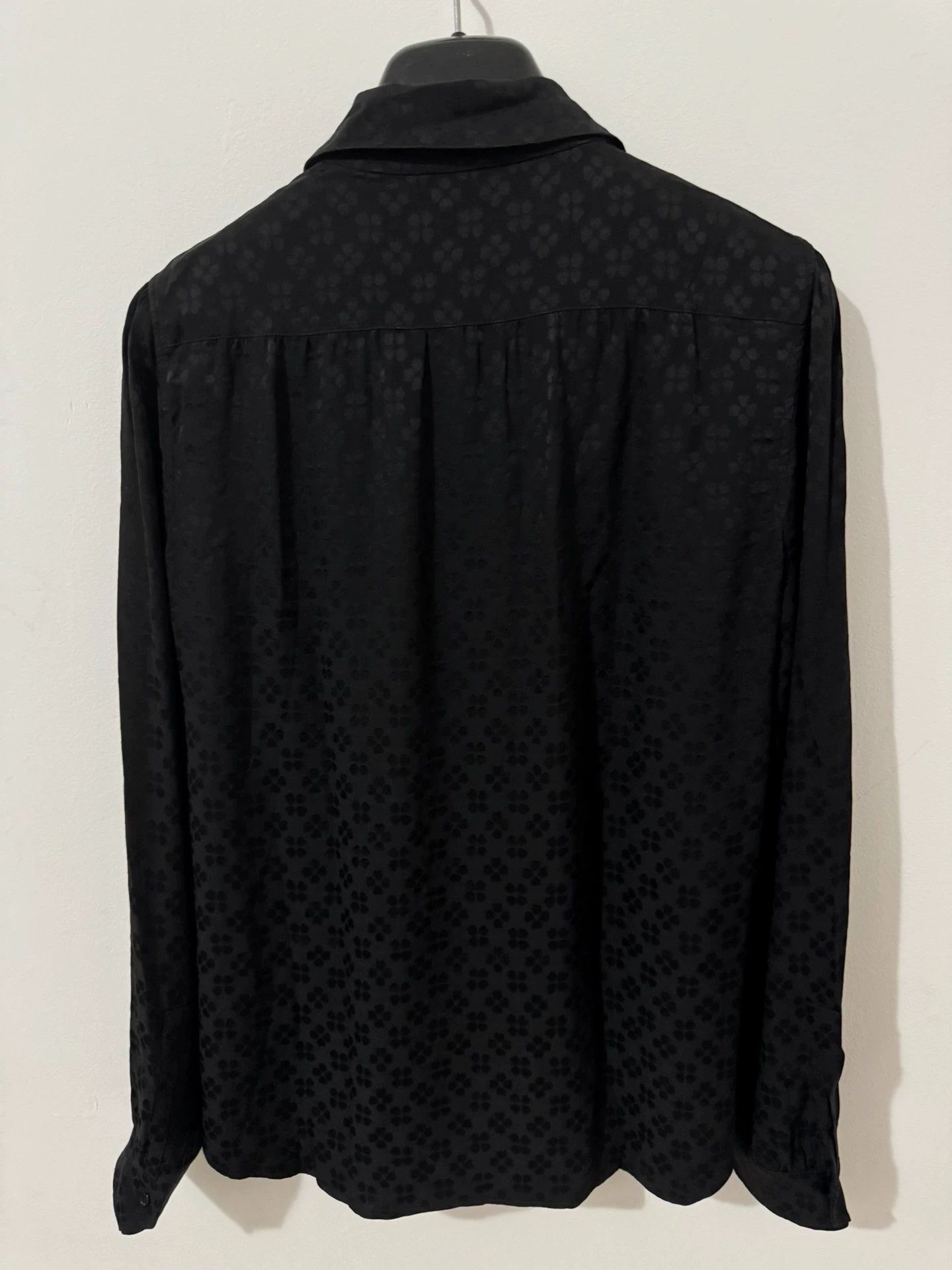 Saint Laurent Paris SLP22S silk Black Samurai shirt with all-over clover print Size L / US 10 / IT 46 - 2 Thumbnail