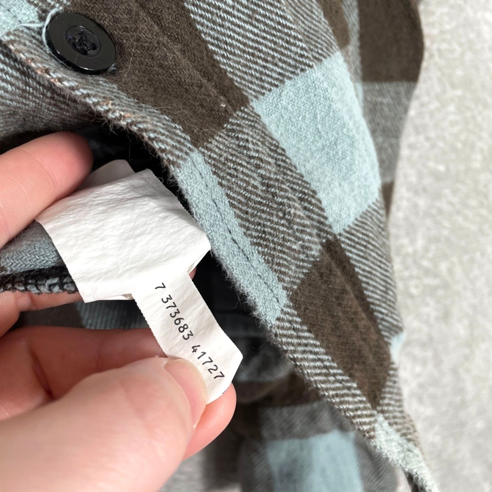 Vintage Oakwood Mountain Flannel Shirt Mens L Blue Buffalo Plaid Workwear Button-Up Collared Pocketed 90s Grunge Skater Outdoor Casual Winter Fall Spring Size US L / EU 52-54 / 3 - 5 Thumbnail